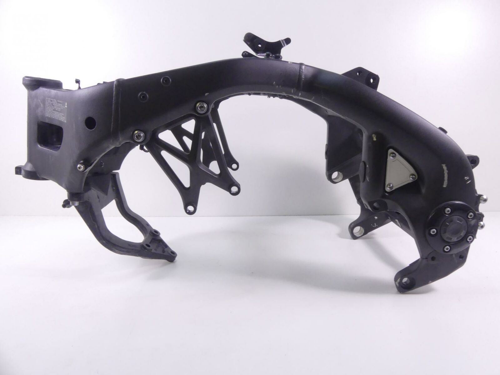 2019 Yamaha VMX17 V-Max 1700 Strgt Frame Chassis - Destr Export 2S3-21110-00-00 {{ shop.shopifyCountryName }} - Mototech271
