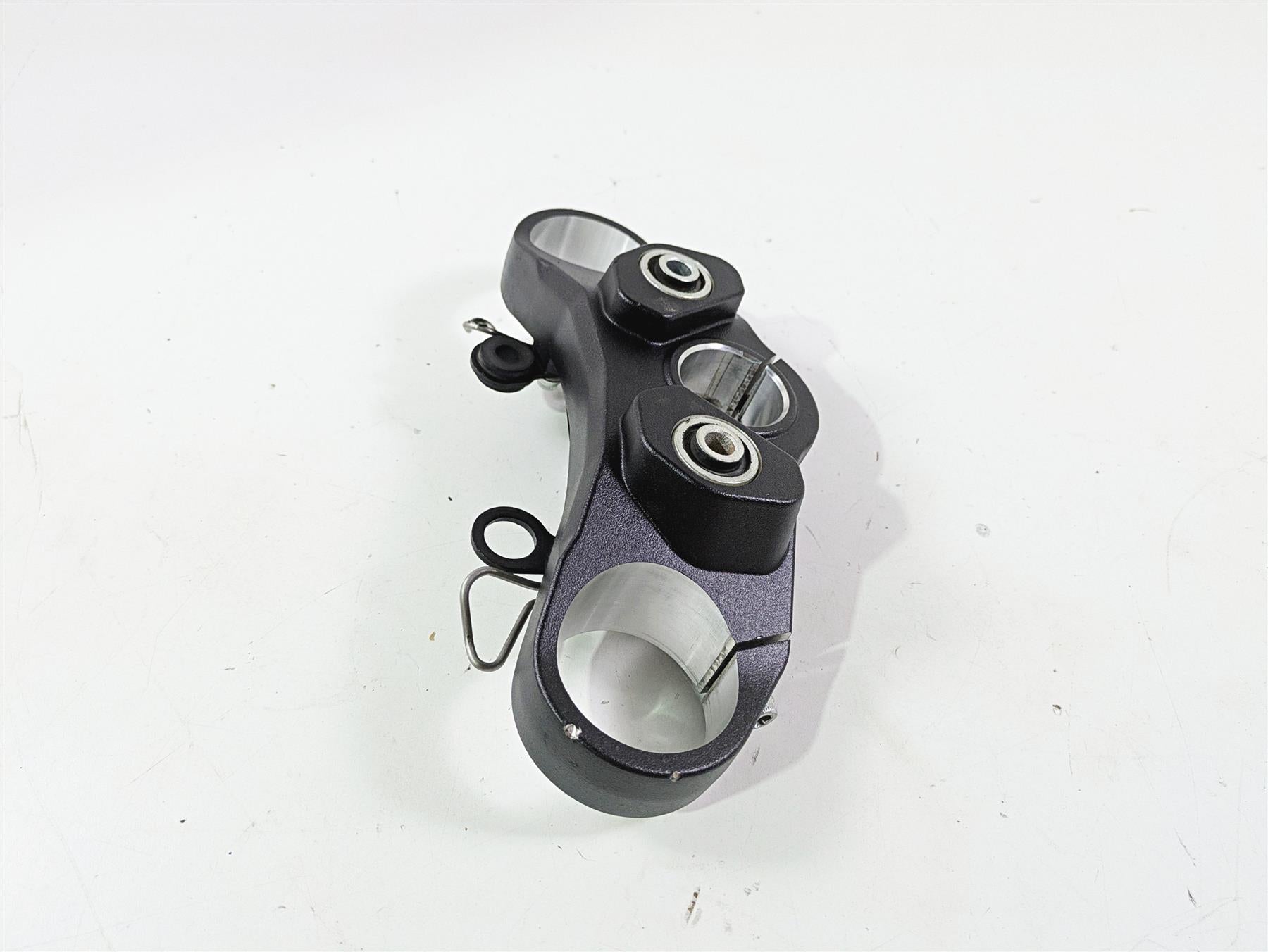2016 Ducati Monster 1200 S Upper Triple Tree Steering Clamp 34111001AC {{ shop.shopifyCountryName }} - Mototech271