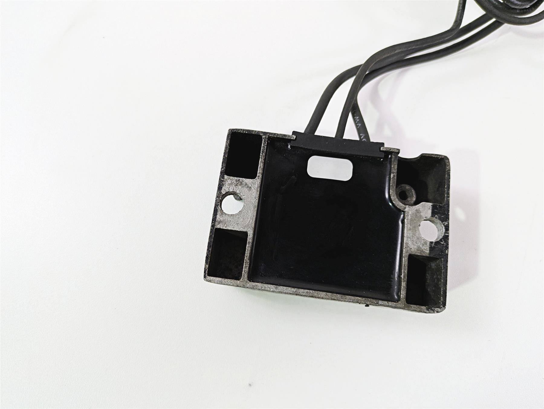 2002 Indian Spirit Deluxe Rectifier Voltage Regulator 94-034 {{ shop.shopifyCountryName }} - Mototech271