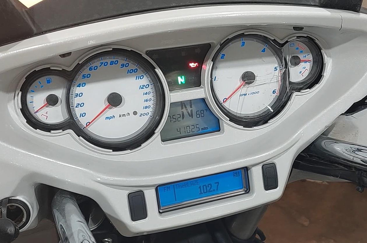 2011 Victory Cross Country Stereo Radio Display Screen Head Unit -Read 4012154 {{ shop.shopifyCountryName }} - Mototech271