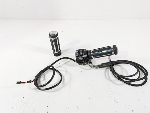 2012 Harley FLD Dyna Switchback Right Control Switch & Blinker 72948-12 | Mototech271
