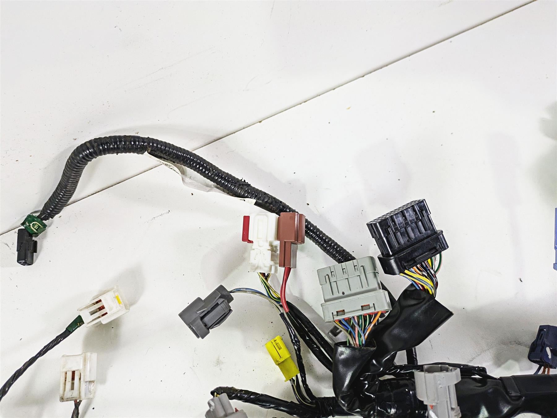 2008 Honda CBR1000RR SC59 Main Wiring Harness Loom - No Cut 32100-MFL-670 {{ shop.shopifyCountryName }} - Mototech271