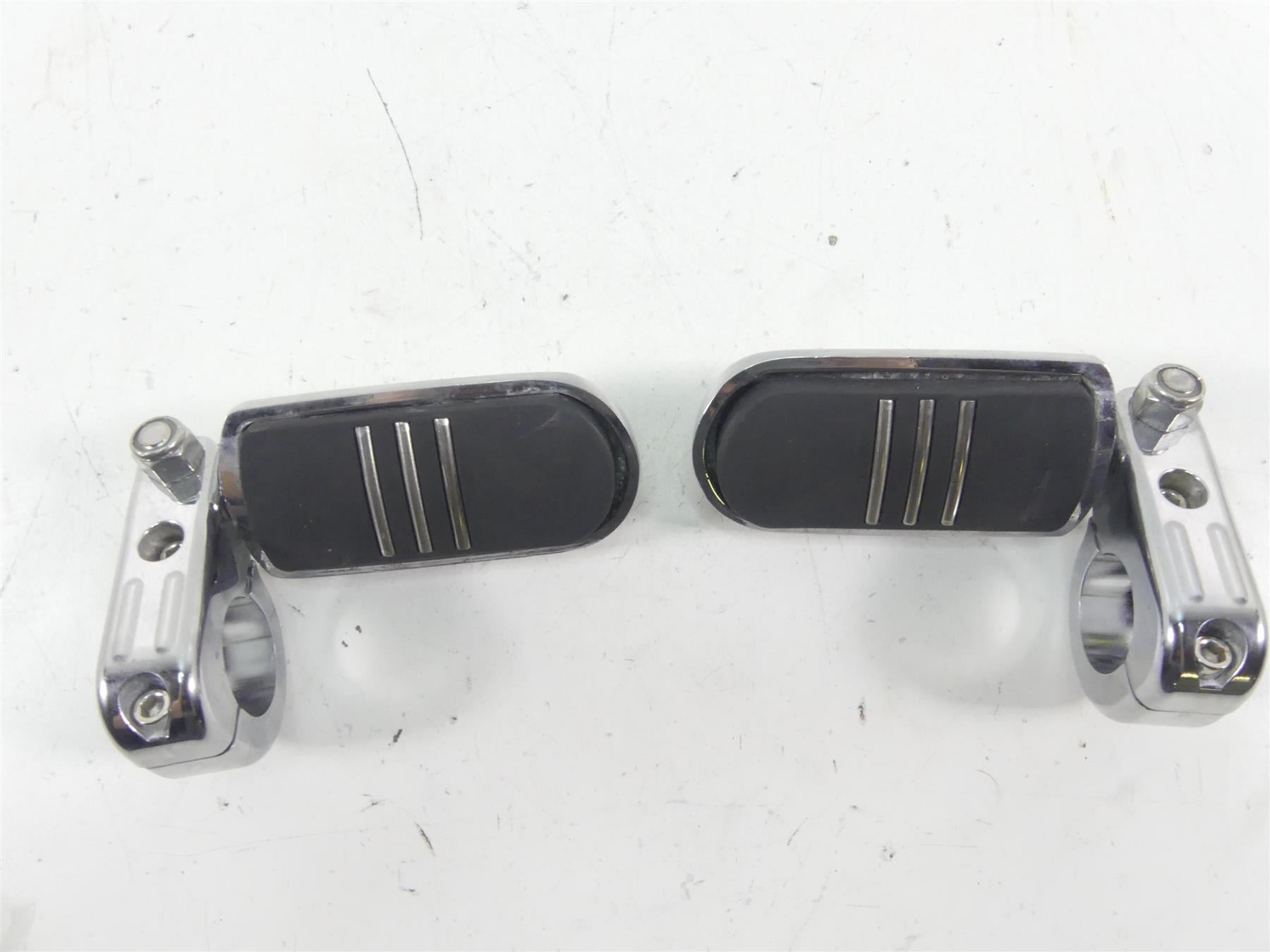 2005 Harley Touring CVO FLHTC SE Electra Glide Crash Guard Highway Foot Pegs {{ shop.shopifyCountryName }} - Mototech271