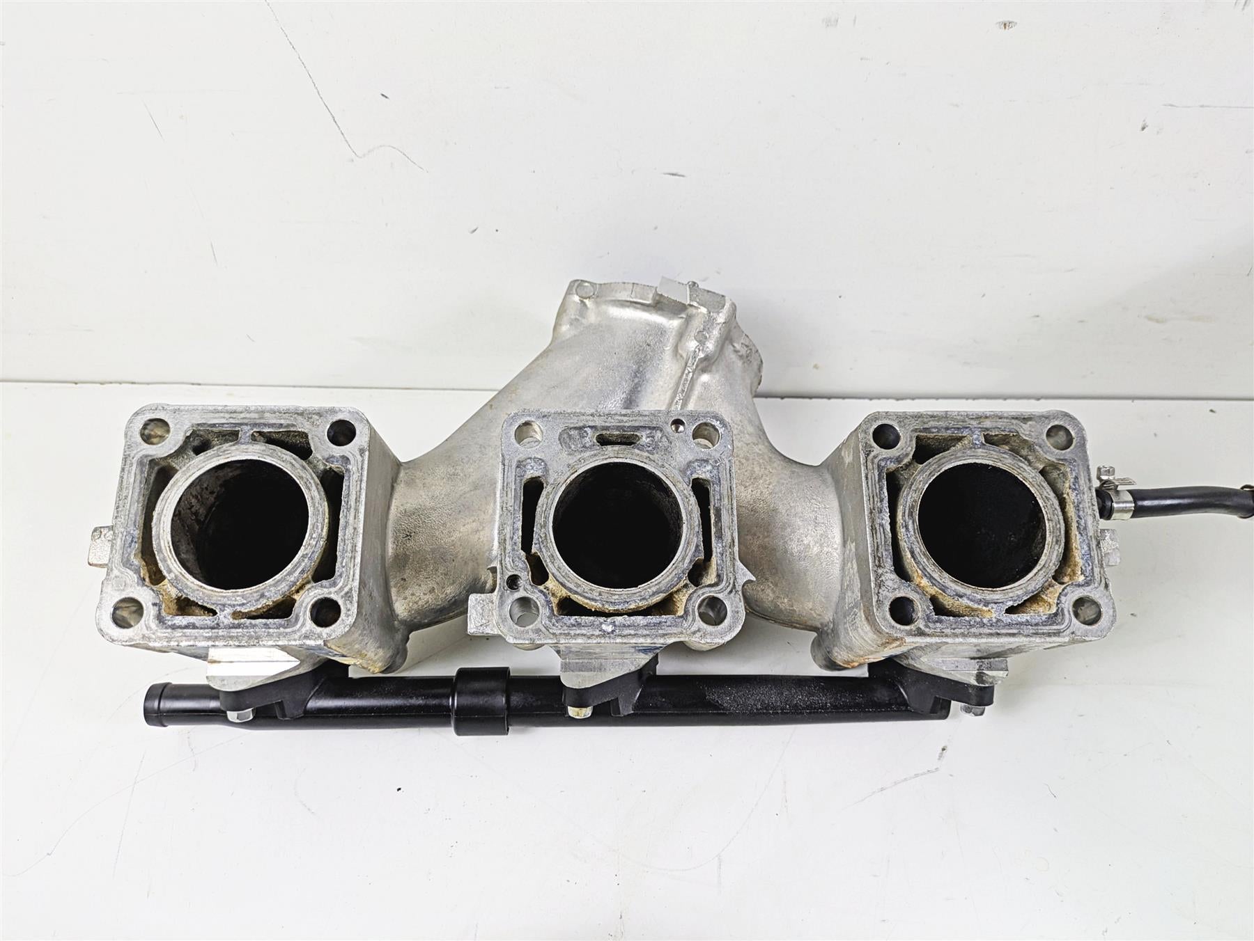 2006 Yamaha GP1300R Waverunner Full Exhaust Header Chamber Set 68N-41123-00-94 {{ shop.shopifyCountryName }} - Mototech271