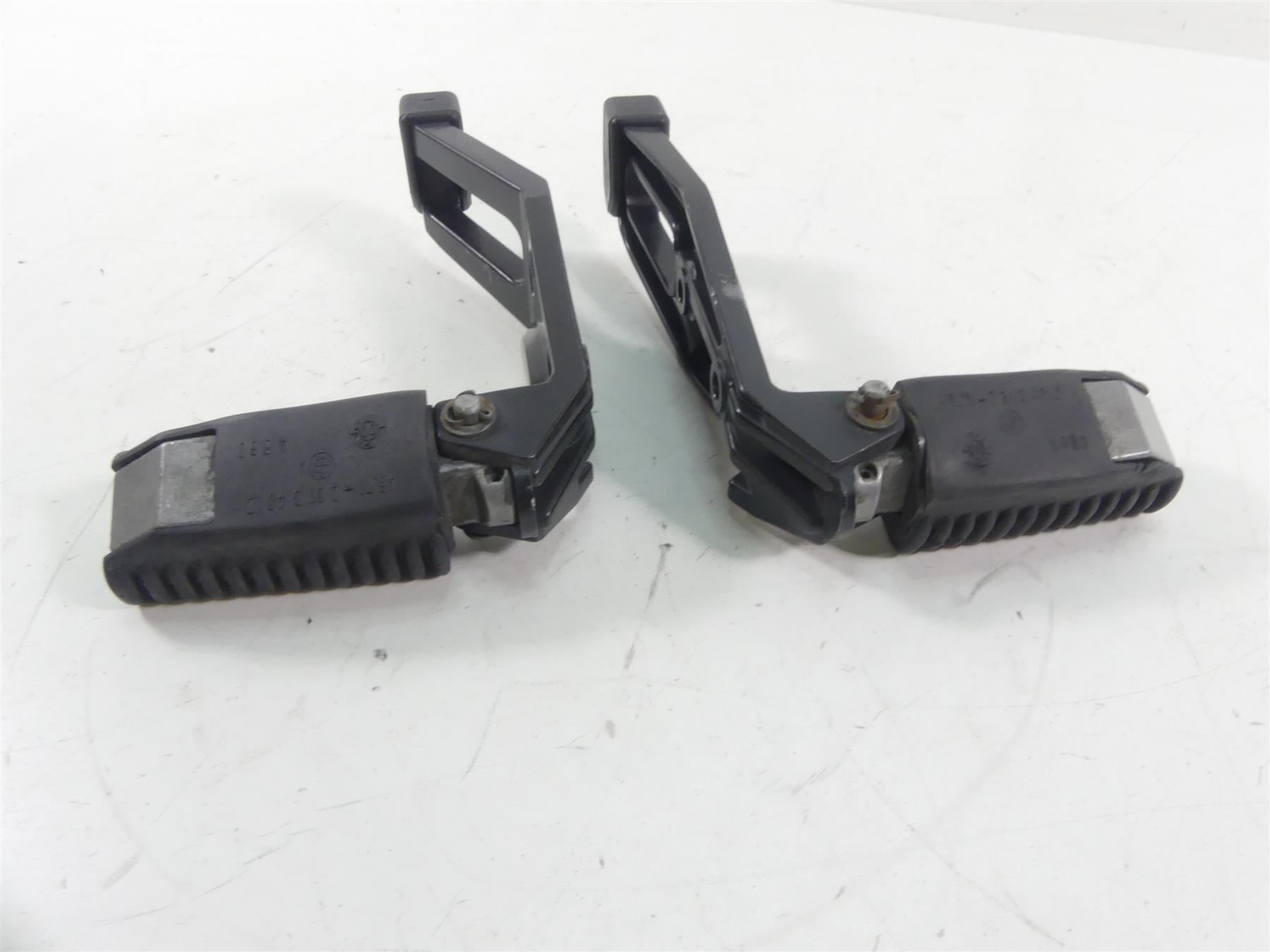 2001 BMW R1150 GS R21 Rear Passenger Pillion Footpeg Foot Peg Set 46712314761 {{ shop.shopifyCountryName }} - Mototech271