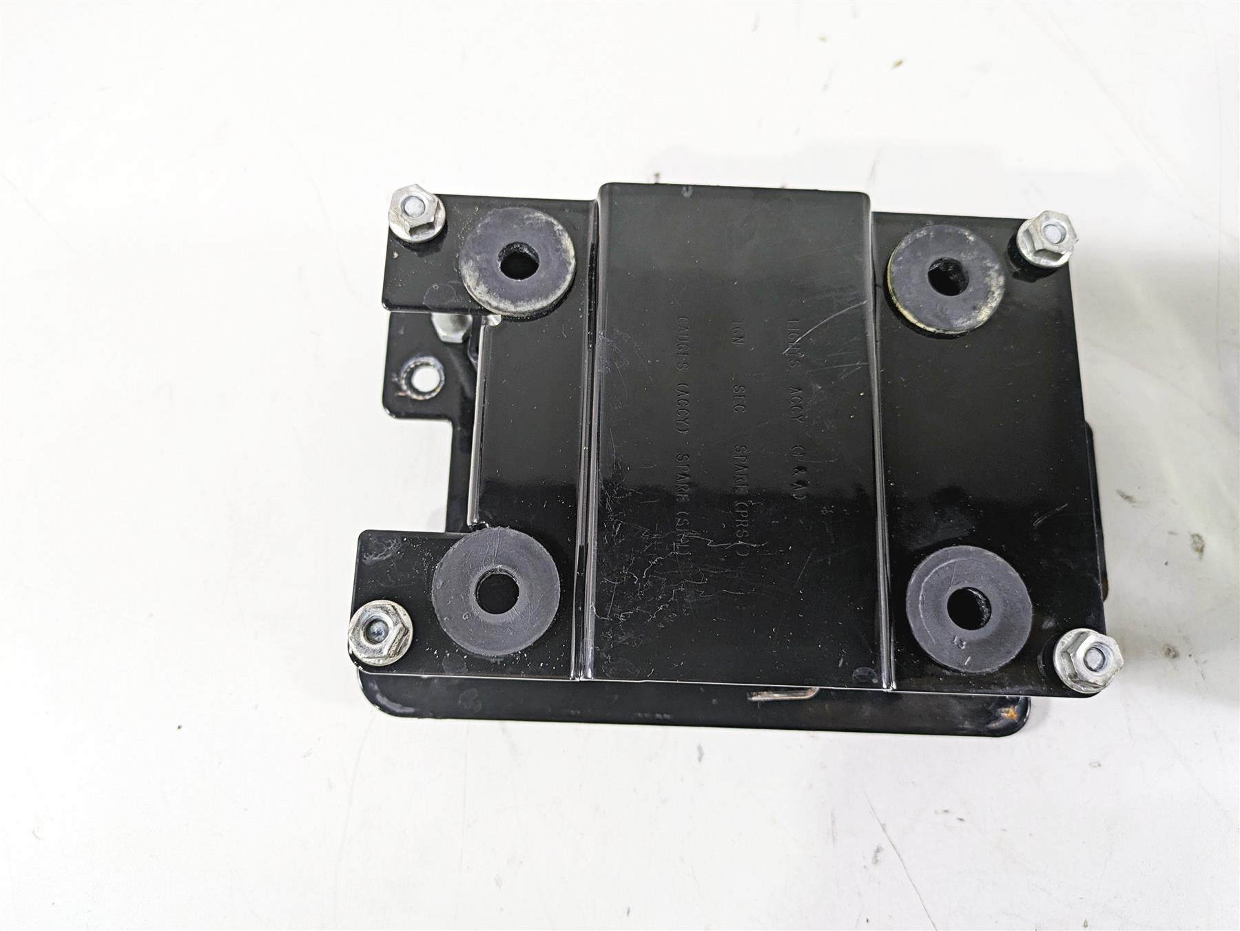 2003 Harley Dyna FXDL Low Rider 100TH Electrical Box Carrier & Cover 66333-99 {{ shop.shopifyCountryName }} - Mototech271