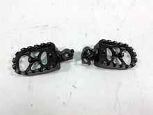 Load image into Gallery viewer, 2015 Harley FXDL Dyna Low Rider Aftermarket Grip Stunt Footpeg Foot Peg Set
