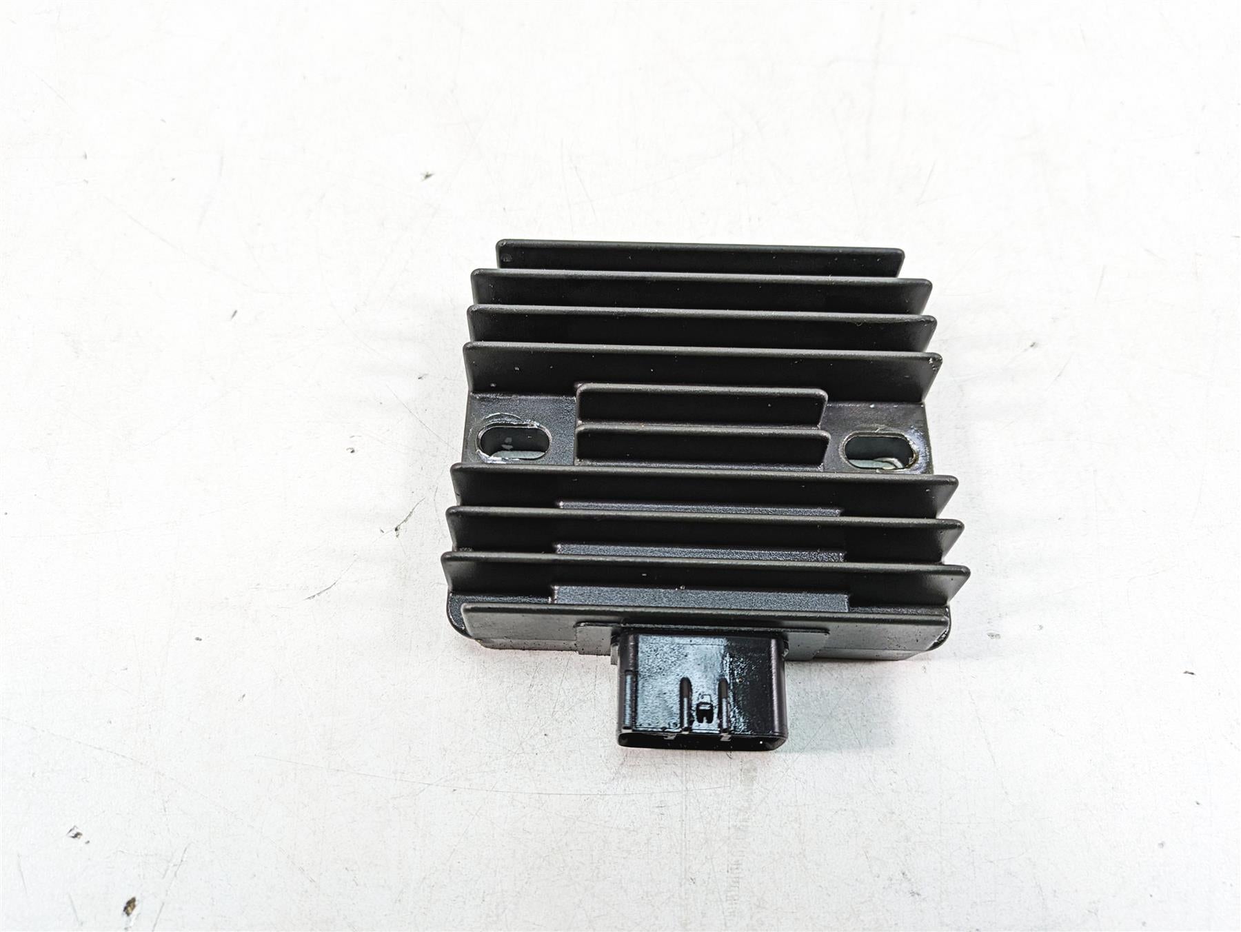 2022 Yamaha Waverunner EX Sp EX1050BX Rectifier Voltage Regulator 6D3-81960-01 {{ shop.shopifyCountryName }} - Mototech271