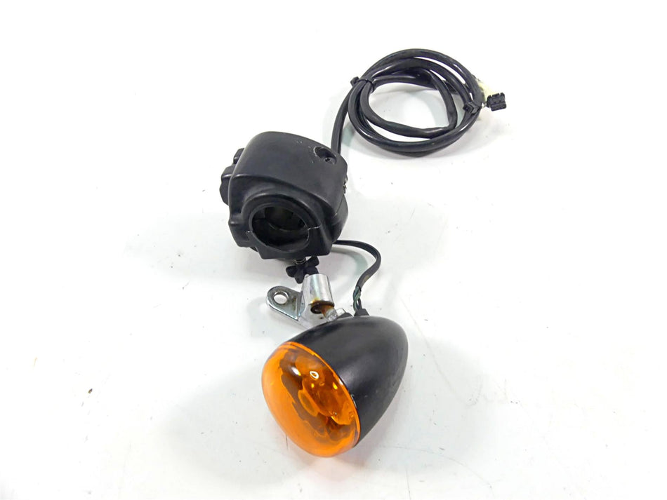 2011 Harley Softail FXS Blackline Right Control Switch + Blinker - Read 72952-11 {{ shop.shopifyCountryName }} - Mototech271
