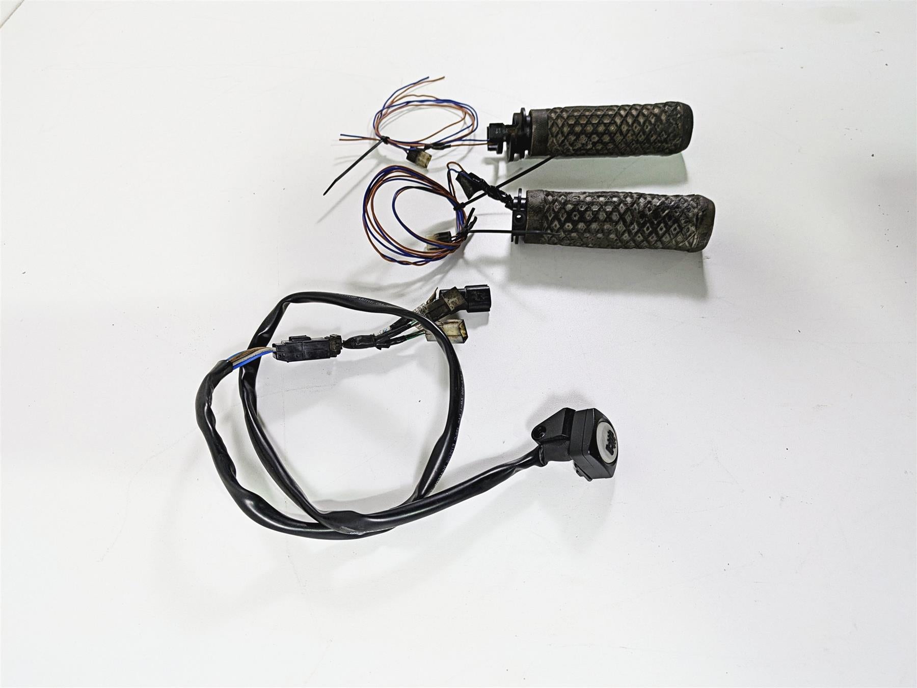 2015 Triumph Tiger Explorer XC Heated Hand Grip Set {{ shop.shopifyCountryName }} - Mototech271
