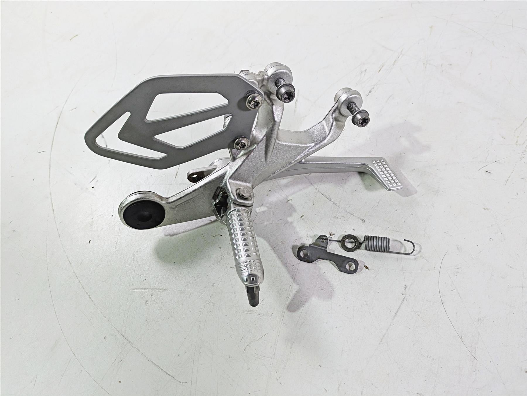 2016 BMW S1000RR K46 Right Foot Peg Set & Brake Pedal 46717728308 {{ shop.shopifyCountryName }} - Mototech271