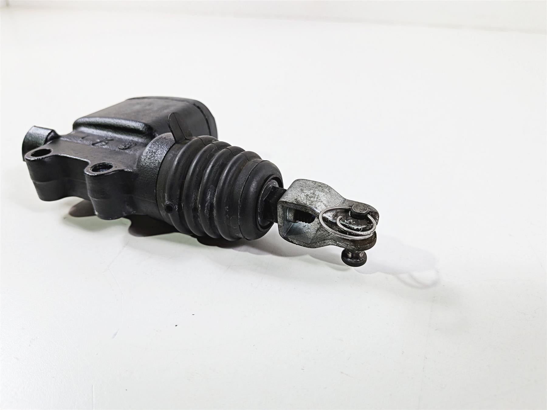 2022 Harley Softail FXLRST Low Rider Rear Brake Master Cylinder 41700460 {{ shop.shopifyCountryName }} - Mototech271