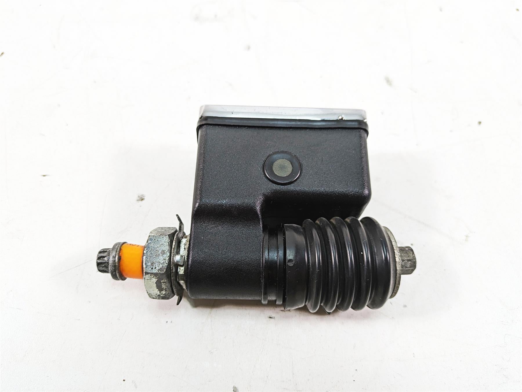 1999 Harley Dyna FXDL Low Rider Rear Brake Master Cylinder 42474-90C {{ shop.shopifyCountryName }} - Mototech271