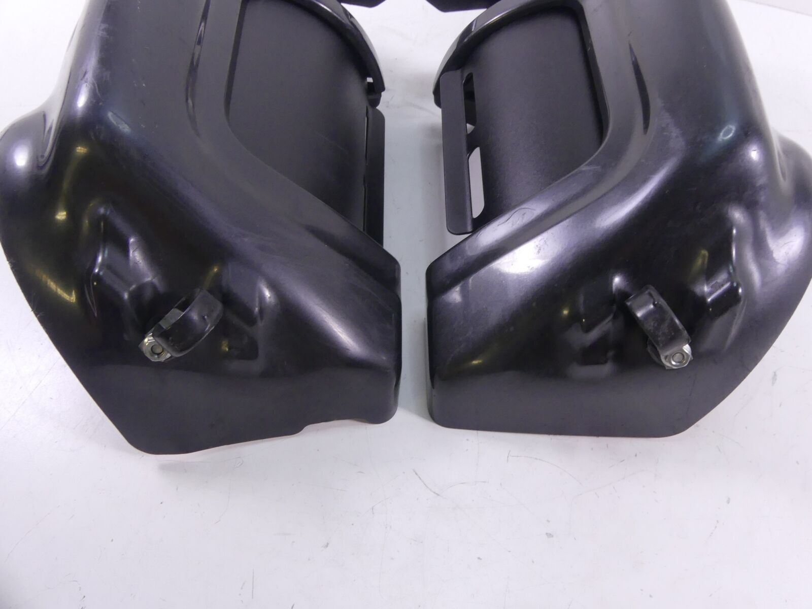 2009 Harley Touring FLHTCU Electra Glide Lower Leg Fairing Cover Set 58816-05A {{ shop.shopifyCountryName }} - Mototech271
