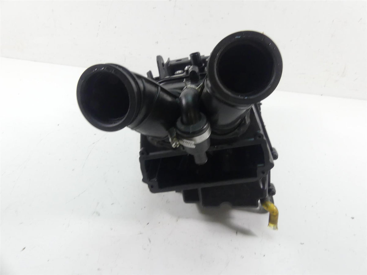 2017 Triumph Thruxton 1200 R Air Box Cleaner Breather Filter T2201106 {{ shop.shopifyCountryName }} - Mototech271