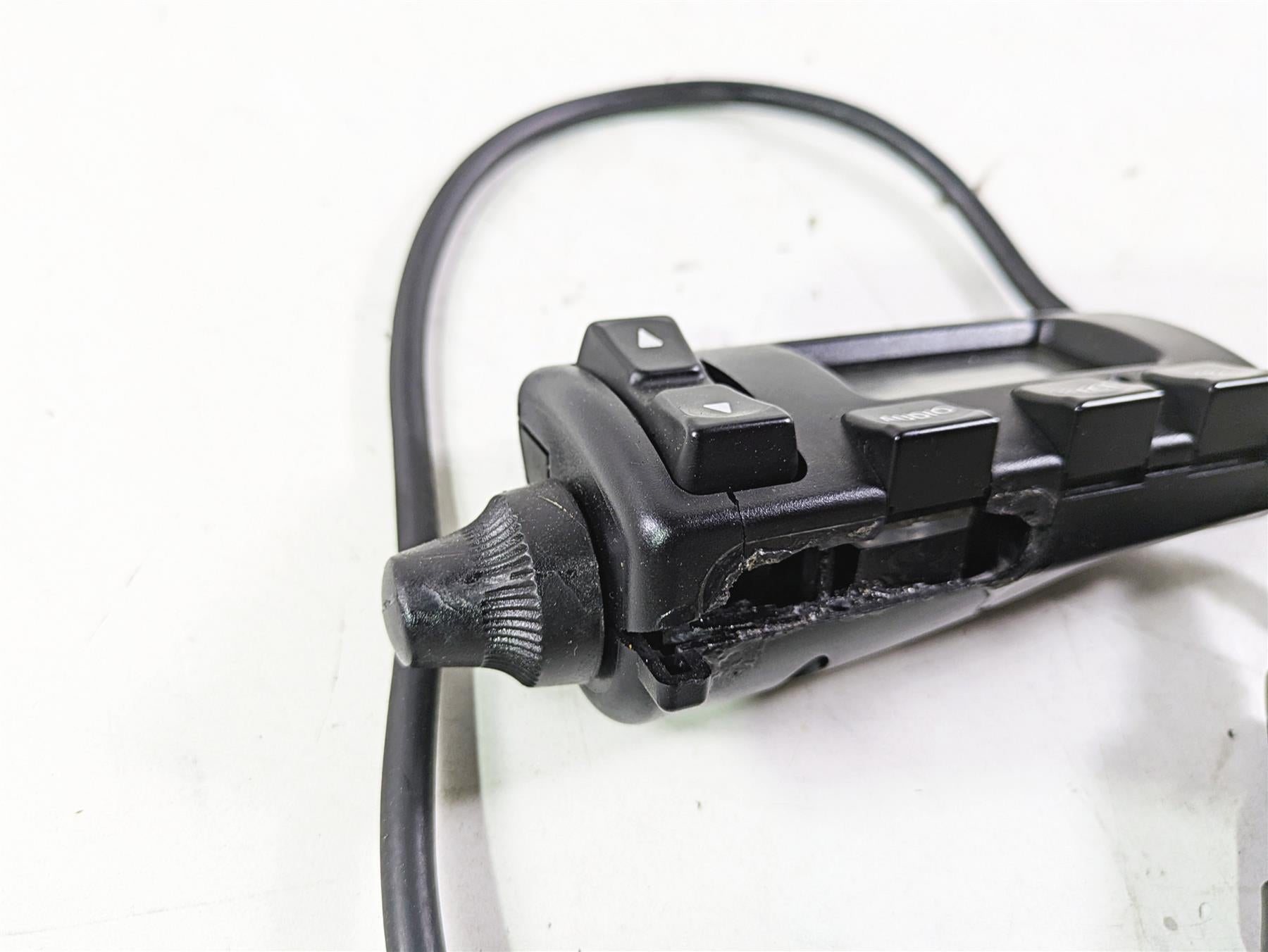 2004 Yamaha XVZ1300 Royal Star Handlebar Radio Controller Unit 4XY-88168-00-00 {{ shop.shopifyCountryName }} - Mototech271