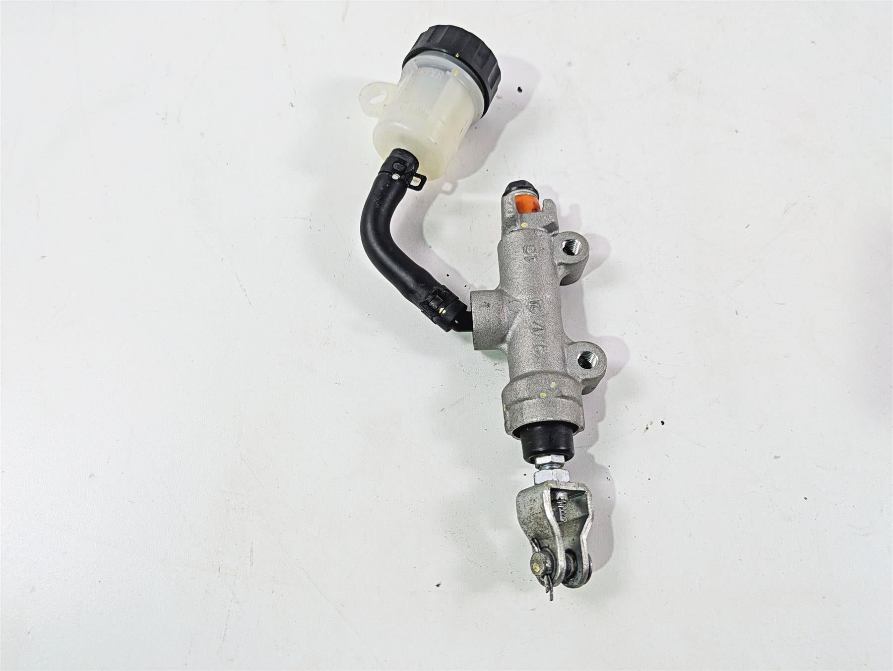 2020 Kawasaki Z900 ZR900 Rear Brake Master Cylinder 1/2" 43015-0650 {{ shop.shopifyCountryName }} - Mototech271