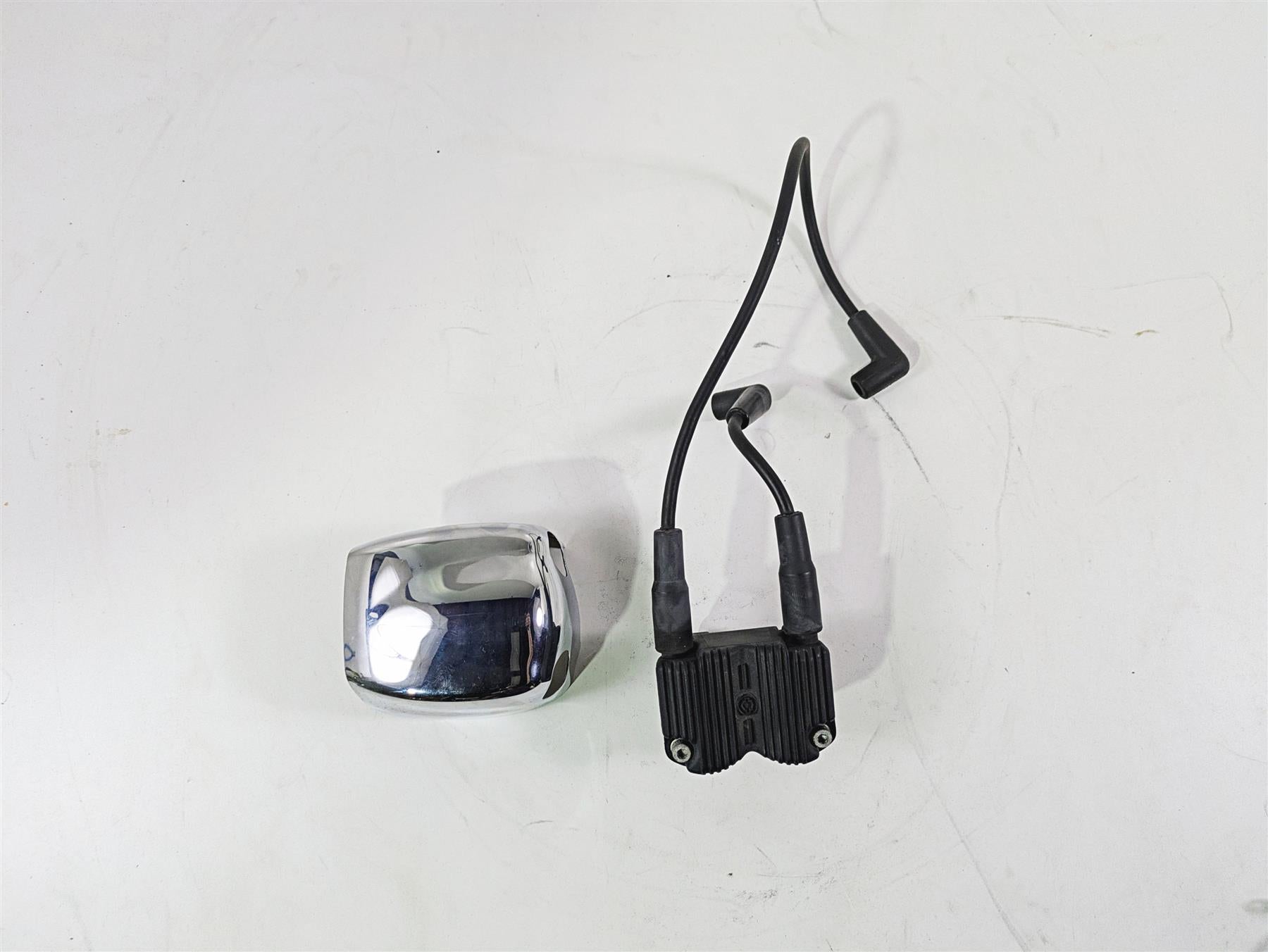 2004 Harley Softail FXSTDI Deuce Ignition Coil & Wires & Chrome Cover 31743-01 {{ shop.shopifyCountryName }} - Mototech271