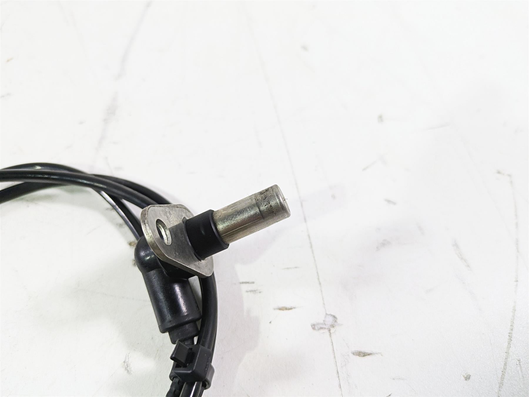 2015 Triumph Tiger Explorer XC Rear Abs Brake Wheel Speed Sensor T2024445 {{ shop.shopifyCountryName }} - Mototech271