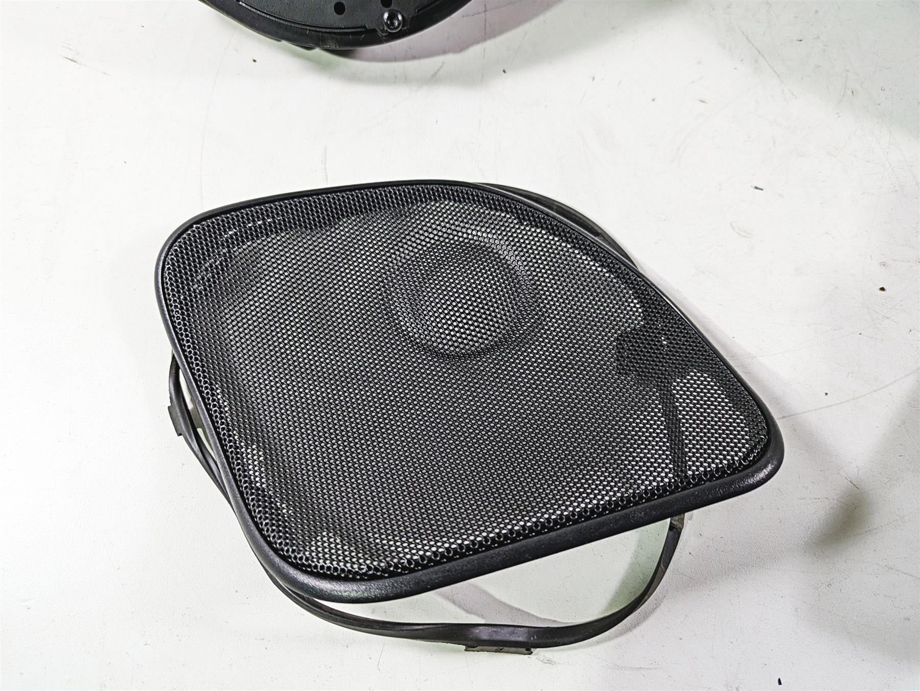 2017 Harley Touring FLTRXS Road Glide Left Right Speaker Housing -READ 76000460 {{ shop.shopifyCountryName }} - Mototech271