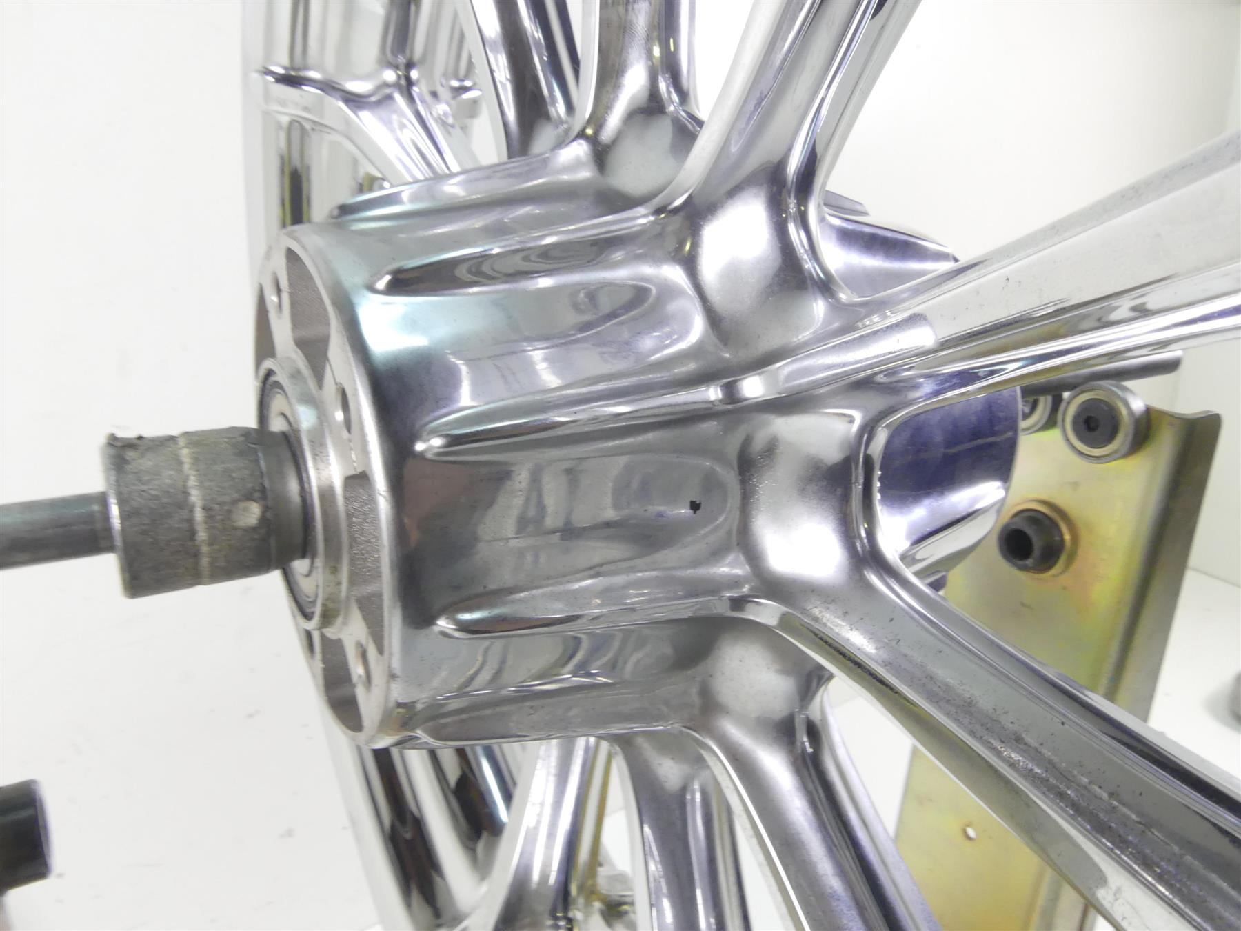 2009 Harley FLHTCU SE4 CVO E-Glide Straight Chrome 17x3 Front Wheel Rim 42171-09 {{ shop.shopifyCountryName }} - Mototech271