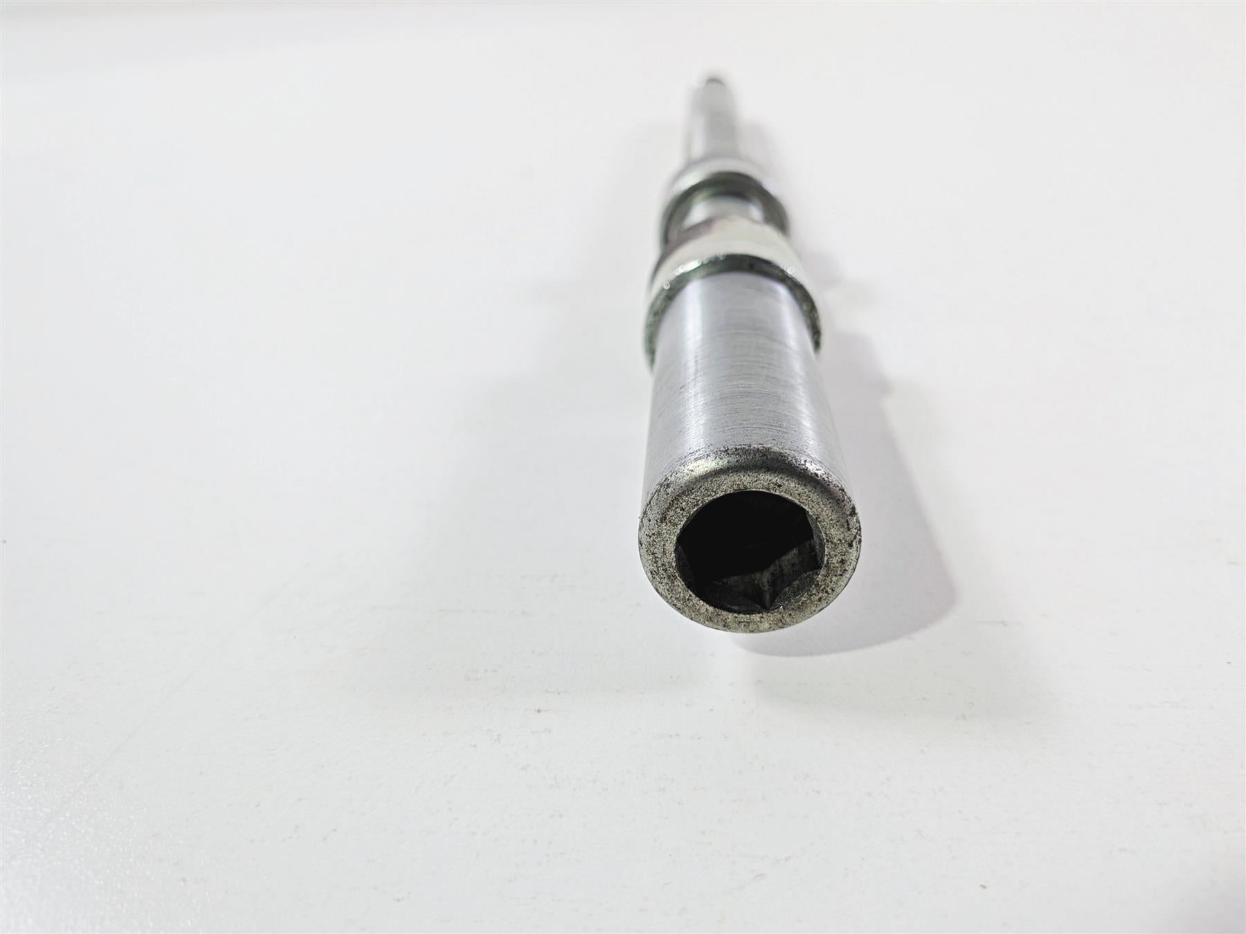 2016 Victory Cross Country Front Wheel Spindle Axle 5138509 {{ shop.shopifyCountryName }} - Mototech271