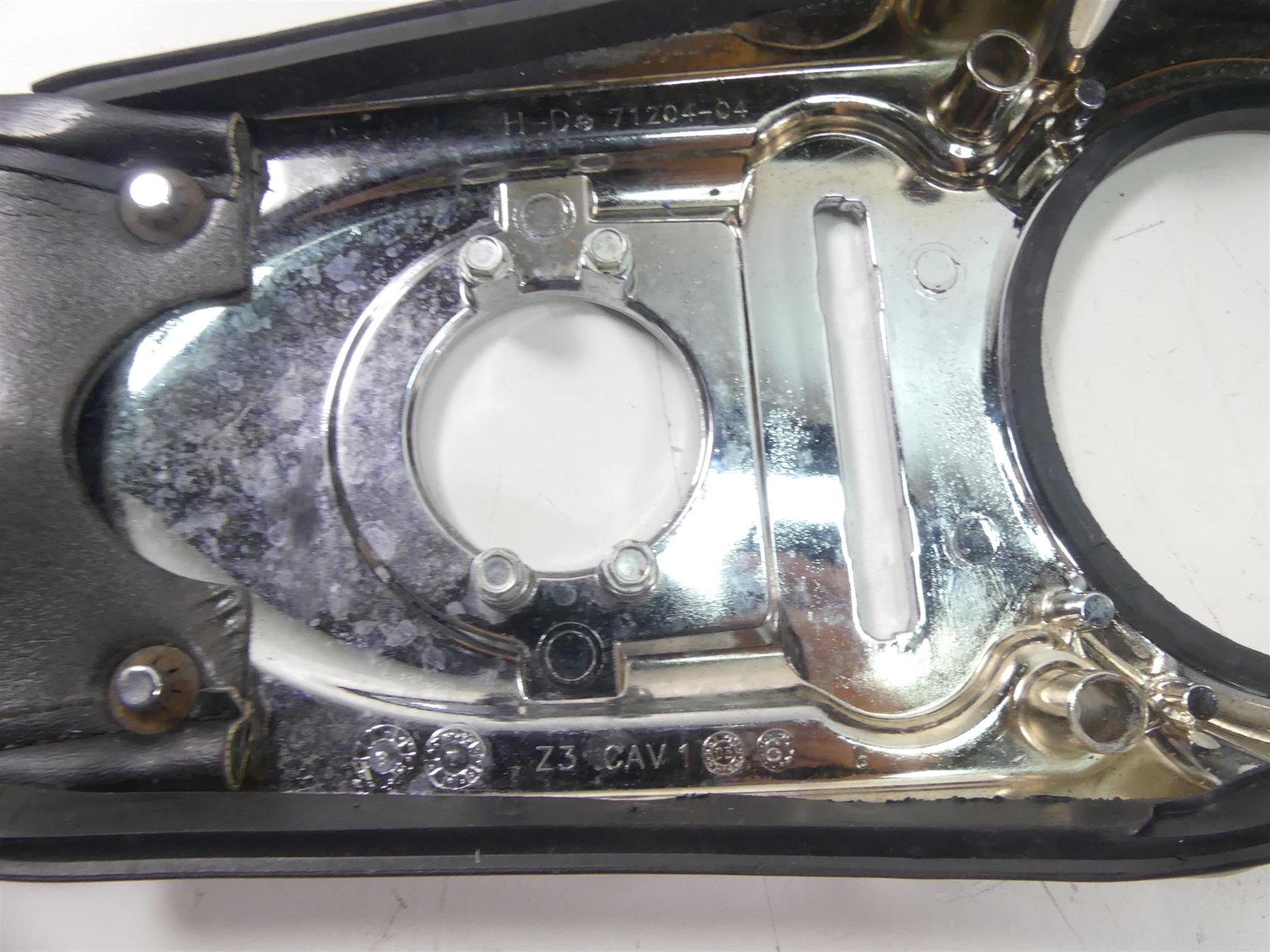 2009 Harley FXDF Dyna Fat Bob Tank Dash Chrome Cover Console 71204-04 {{ shop.shopifyCountryName }} - Mototech271