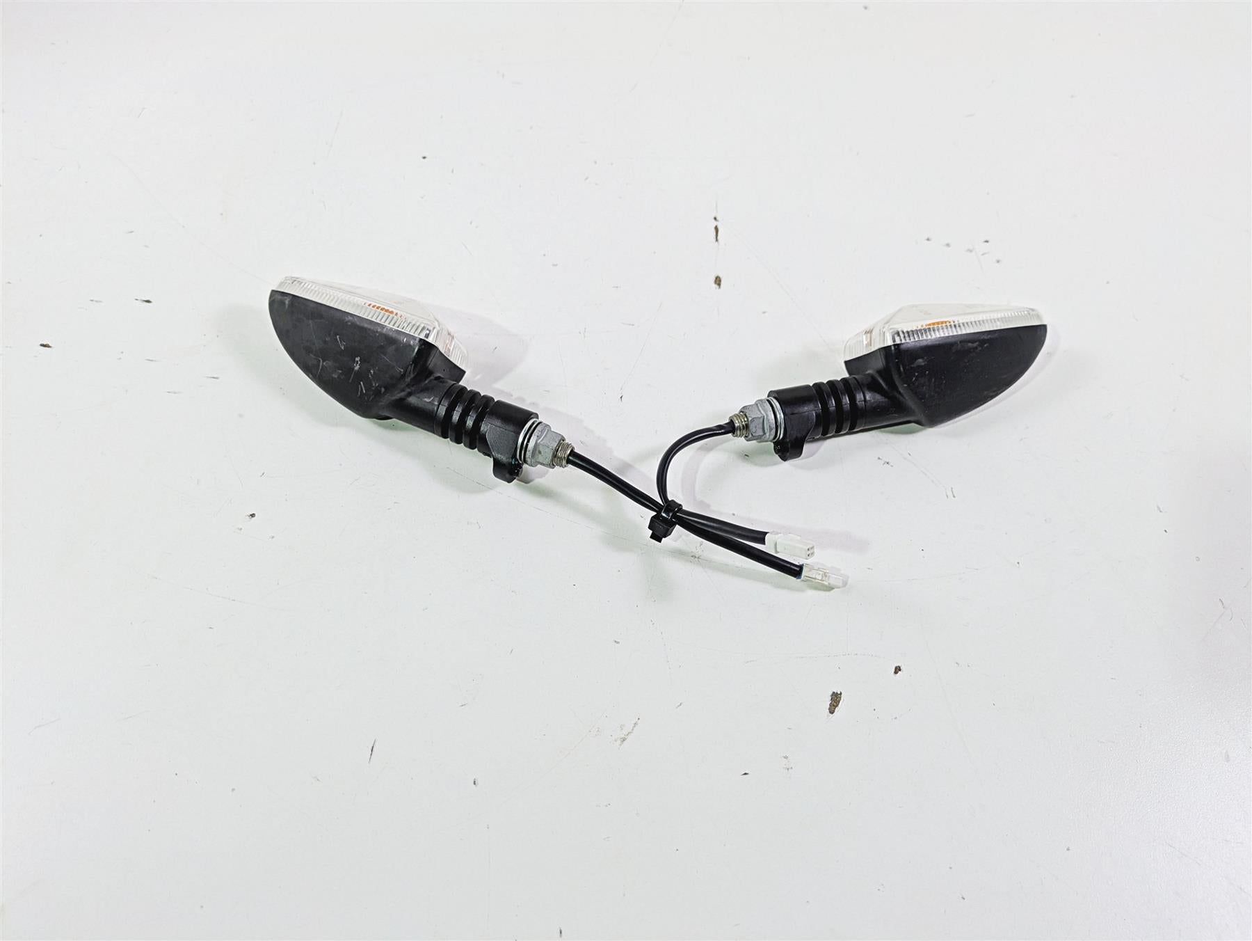 2018 KTM 1290 Super Adv S Front Blinker Turn Signal Set 60314025000 60314026000 {{ shop.shopifyCountryName }} - Mototech271