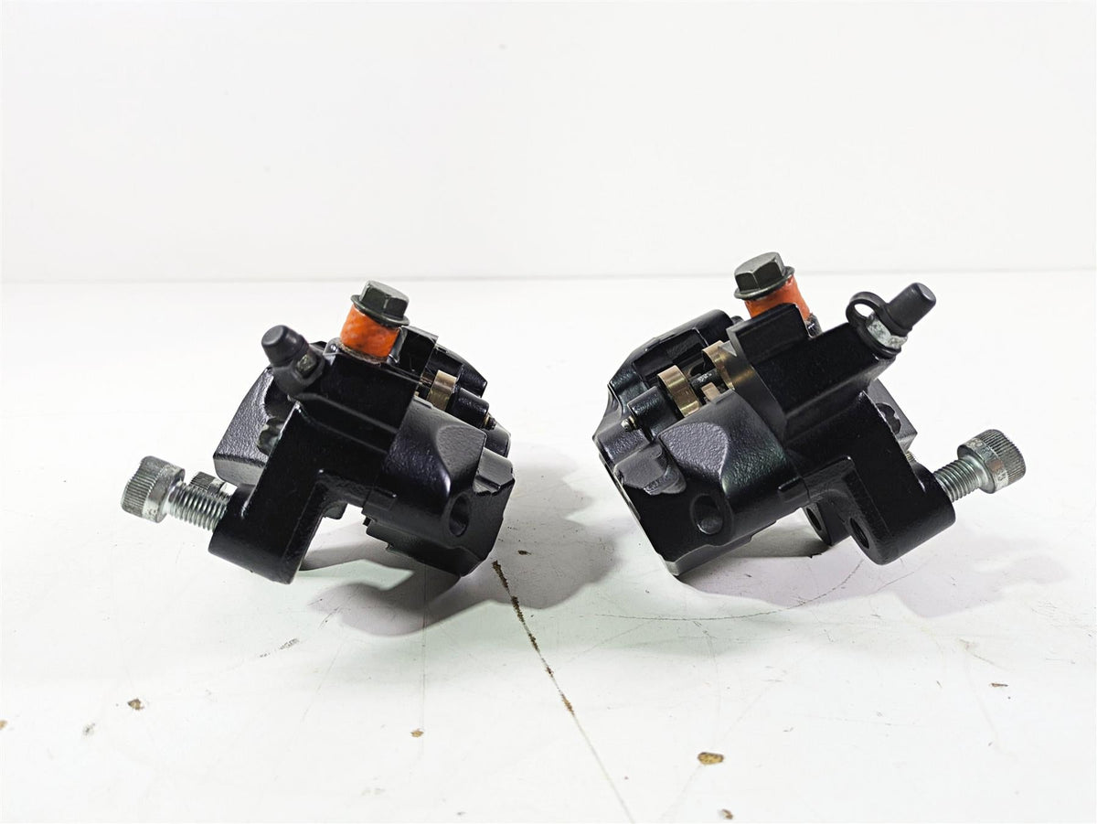 2019 Indian Chieftain Limited Front Brake Caliper Set 1912390 1912391 {{ shop.shopifyCountryName }} - Mototech271