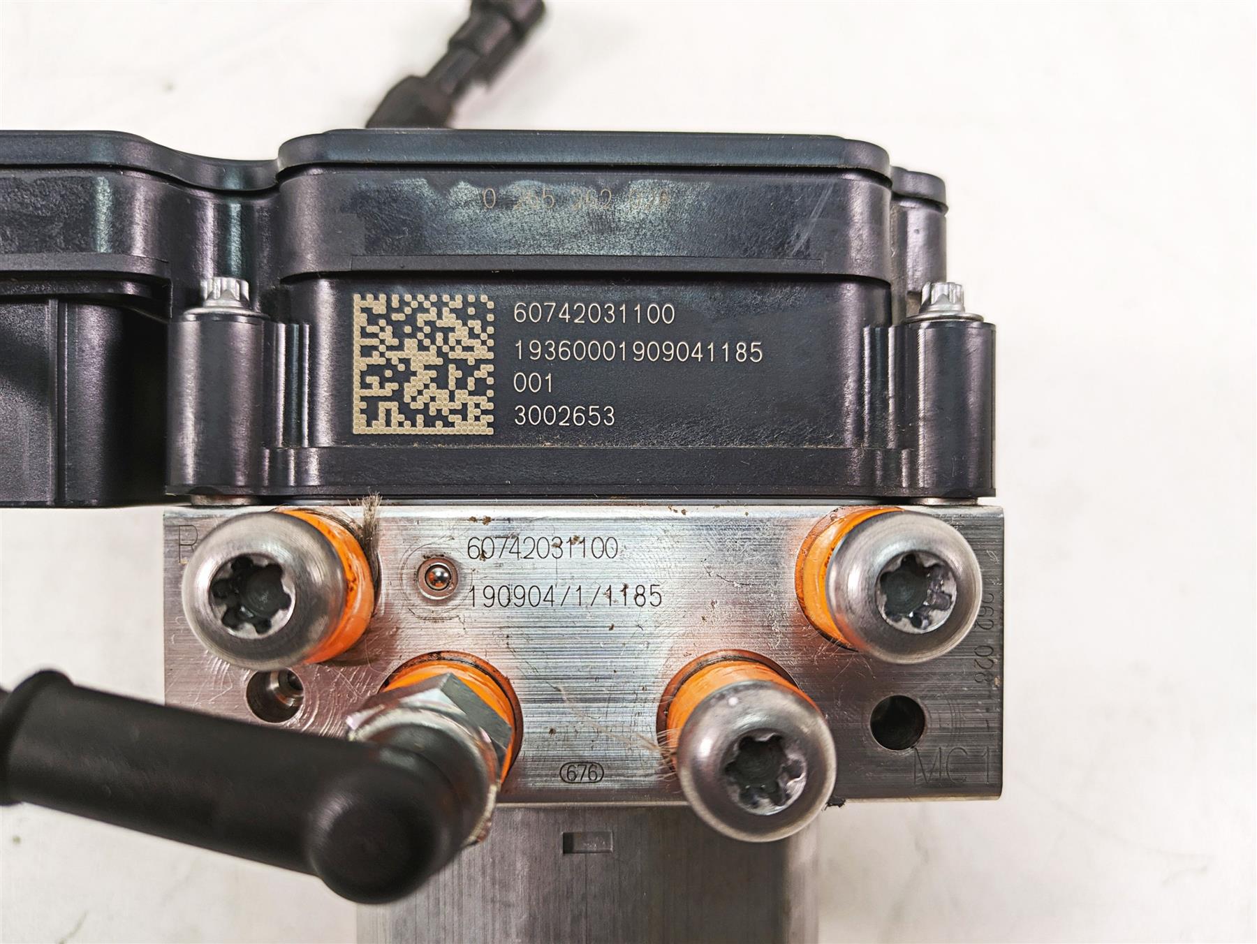 2020 KTM 1290 Super Adventure R Abs Brake Pump Module Unit 60742031144 {{ shop.shopifyCountryName }} - Mototech271