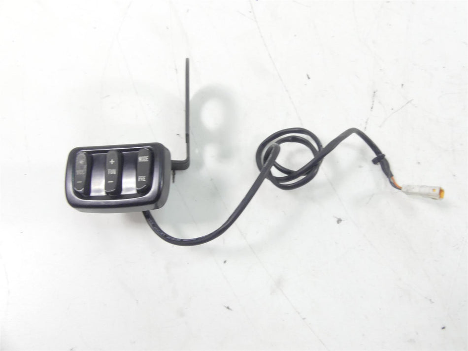 2012 Victory Cross Country Left Hand Radio Volume Mode Control Switch 1017807 {{ shop.shopifyCountryName }} - Mototech271