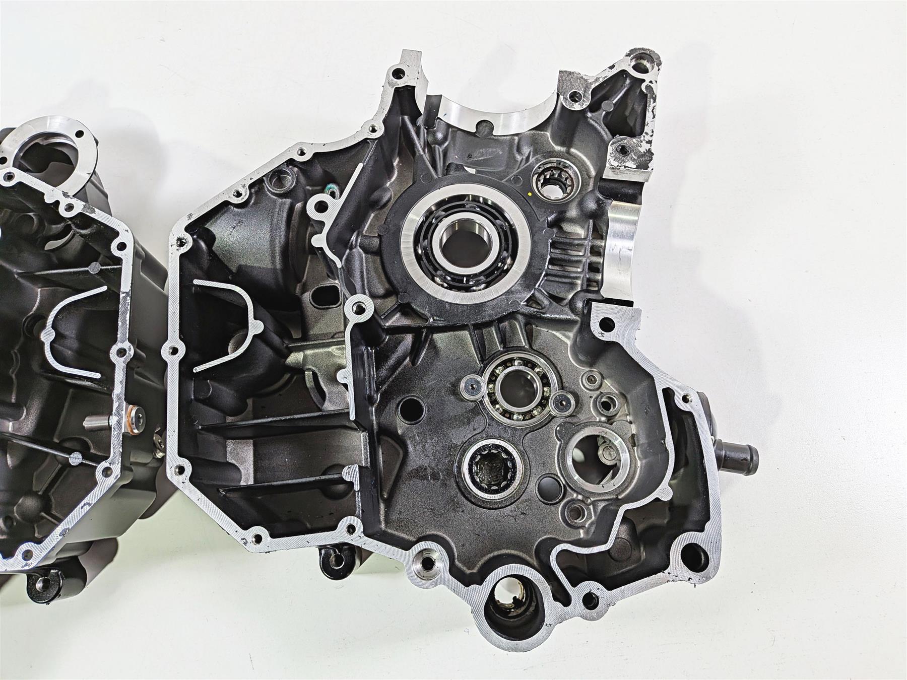 2015 Ducati Scrambler Urban Enduro Crankcase Crank Case Housing Set 22523182B-Mototech271
