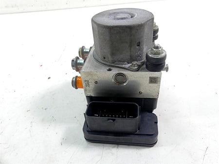2015 Harley Touring FLHXS Street Glide Abs Brake Pump Module Unit 41100013A {{ shop.shopifyCountryName }} - Mototech271