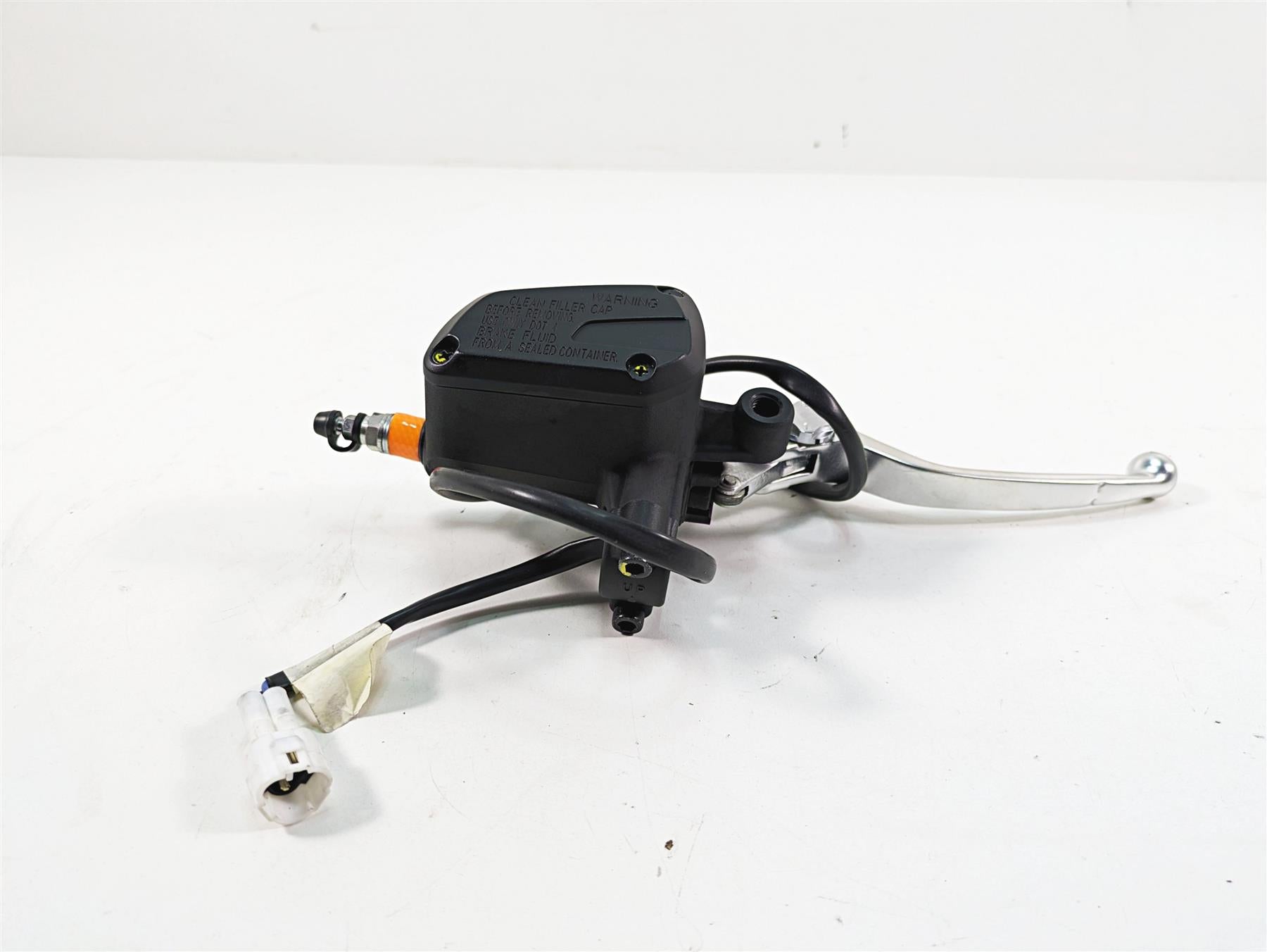 2020 Moto Guzzi V85 TT Adventure Front Brake Master Cylinder + Lever 2B006111 {{ shop.shopifyCountryName }} - Mototech271