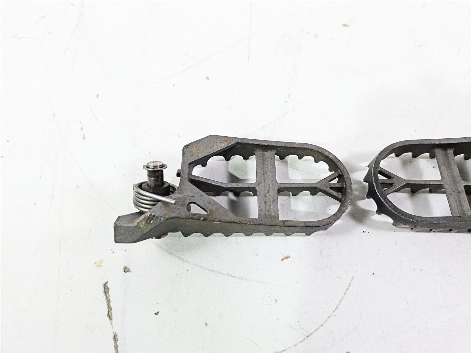 2015 BMW R1200GS Adv K51 Oem Rider Footpeg Foot Peg Set 46718529843 46718529844 {{ shop.shopifyCountryName }} - Mototech271