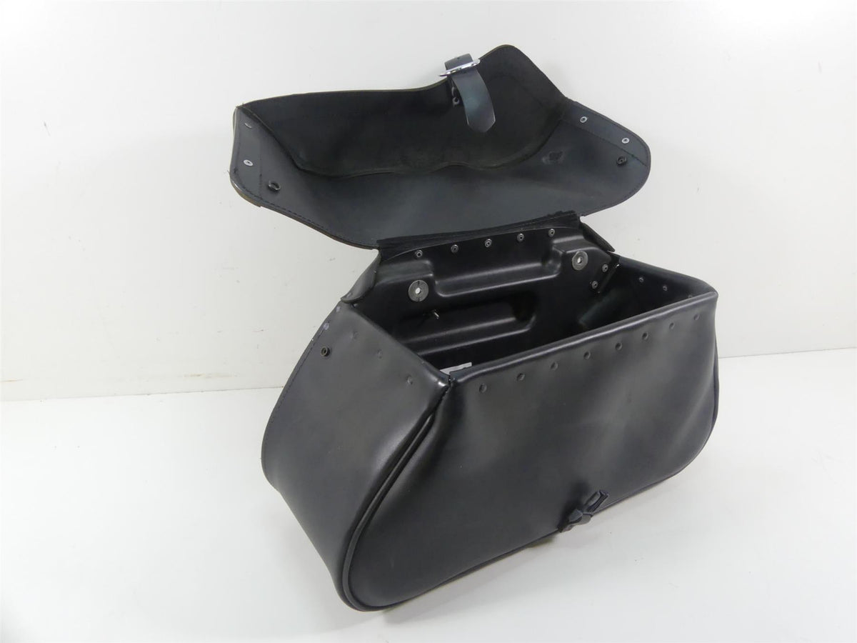 2007 Honda VTX1800 T1 Right Saddlebag Saddle Bag 08L56-MCV-100E 08L56-MCV-10041 {{ shop.shopifyCountryName }} - Mototech271