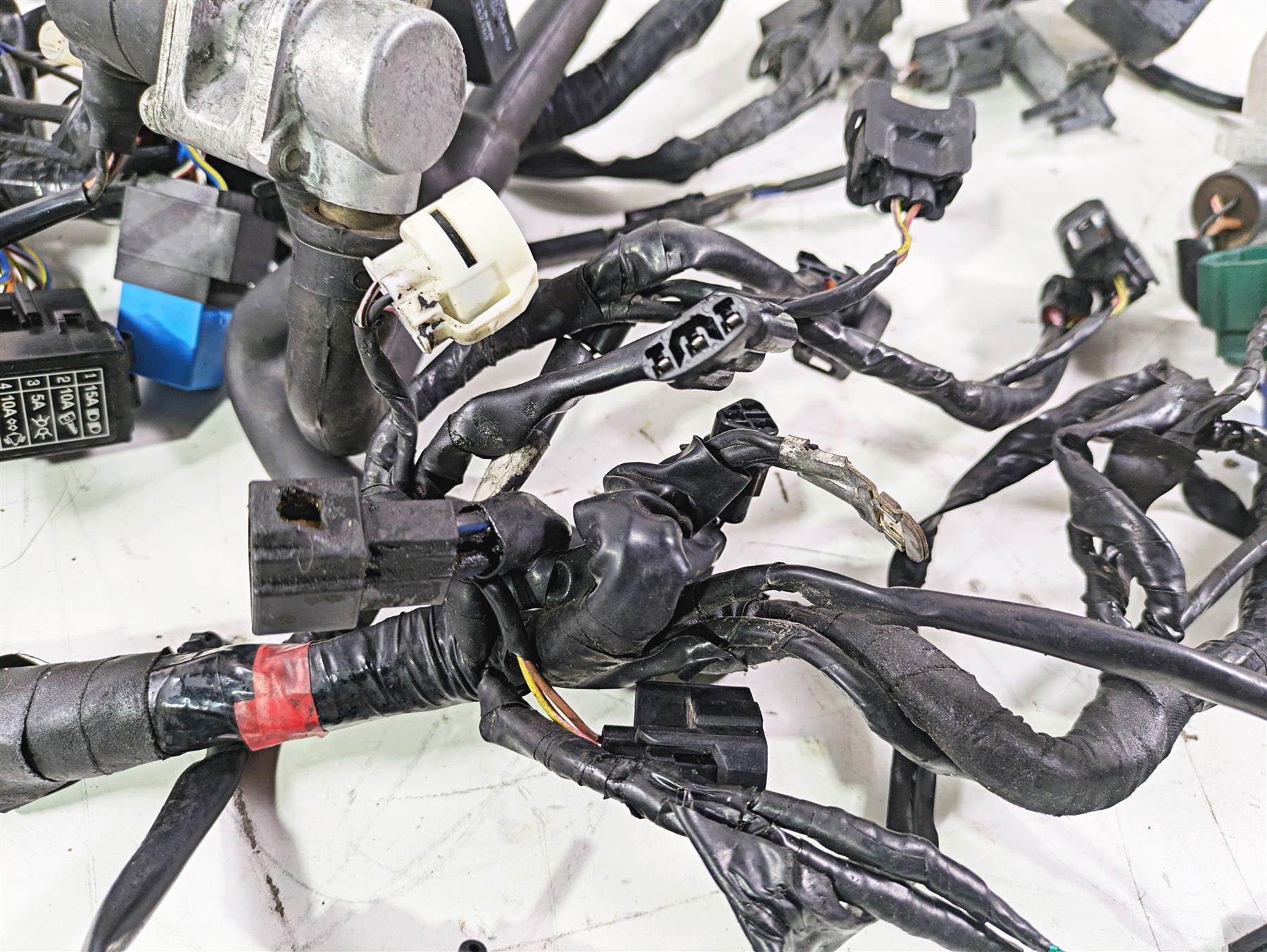 2012 Triumph Daytona 675 Main Wiring Harness Loom - For Parts T2501679 {{ shop.shopifyCountryName }} - Mototech271
