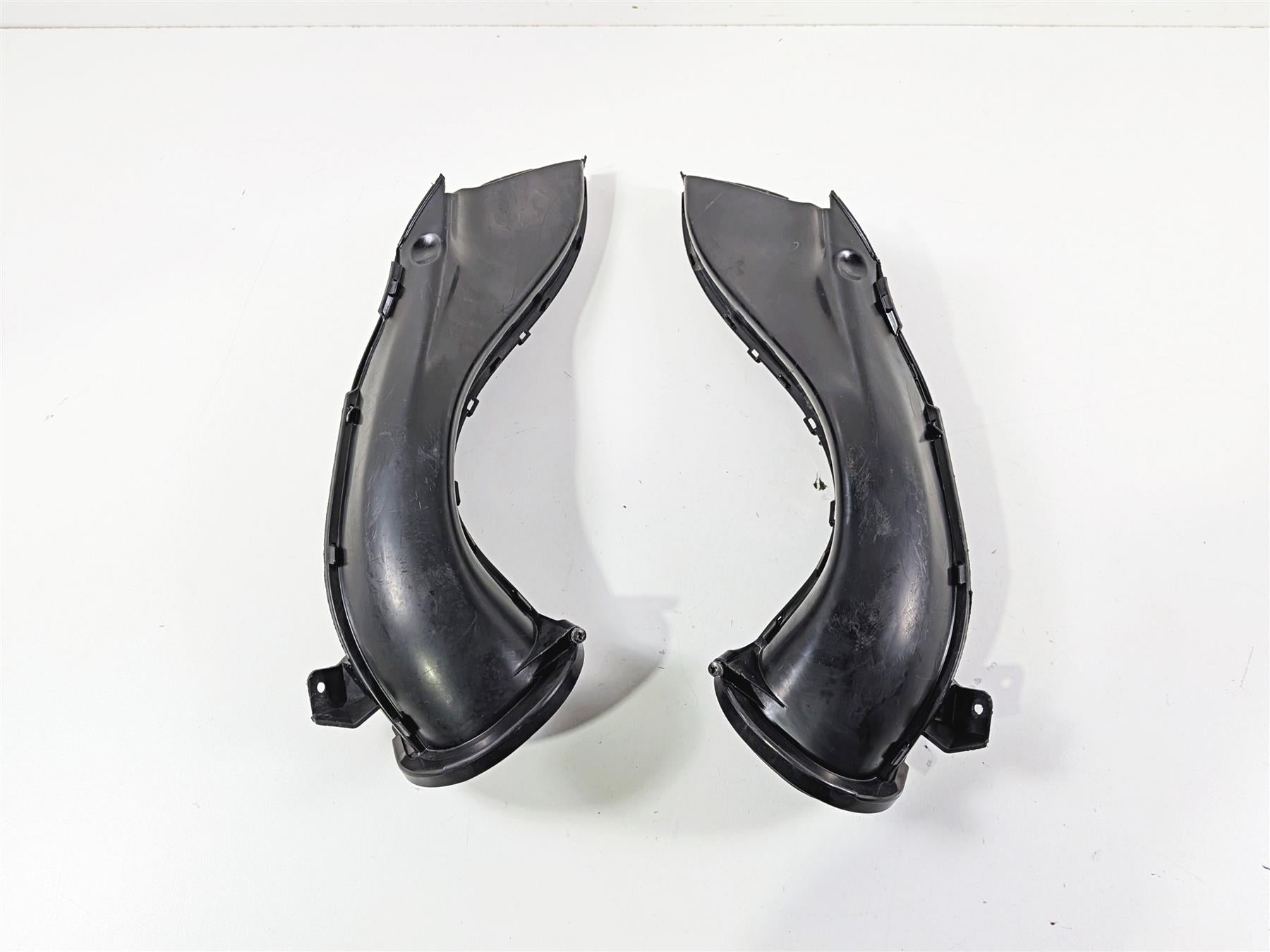 2018 Aprilia RSV4 RR Air Intake Scoop Ram Set 2B001921 858818 2B001922 858907 {{ shop.shopifyCountryName }} - Mototech271