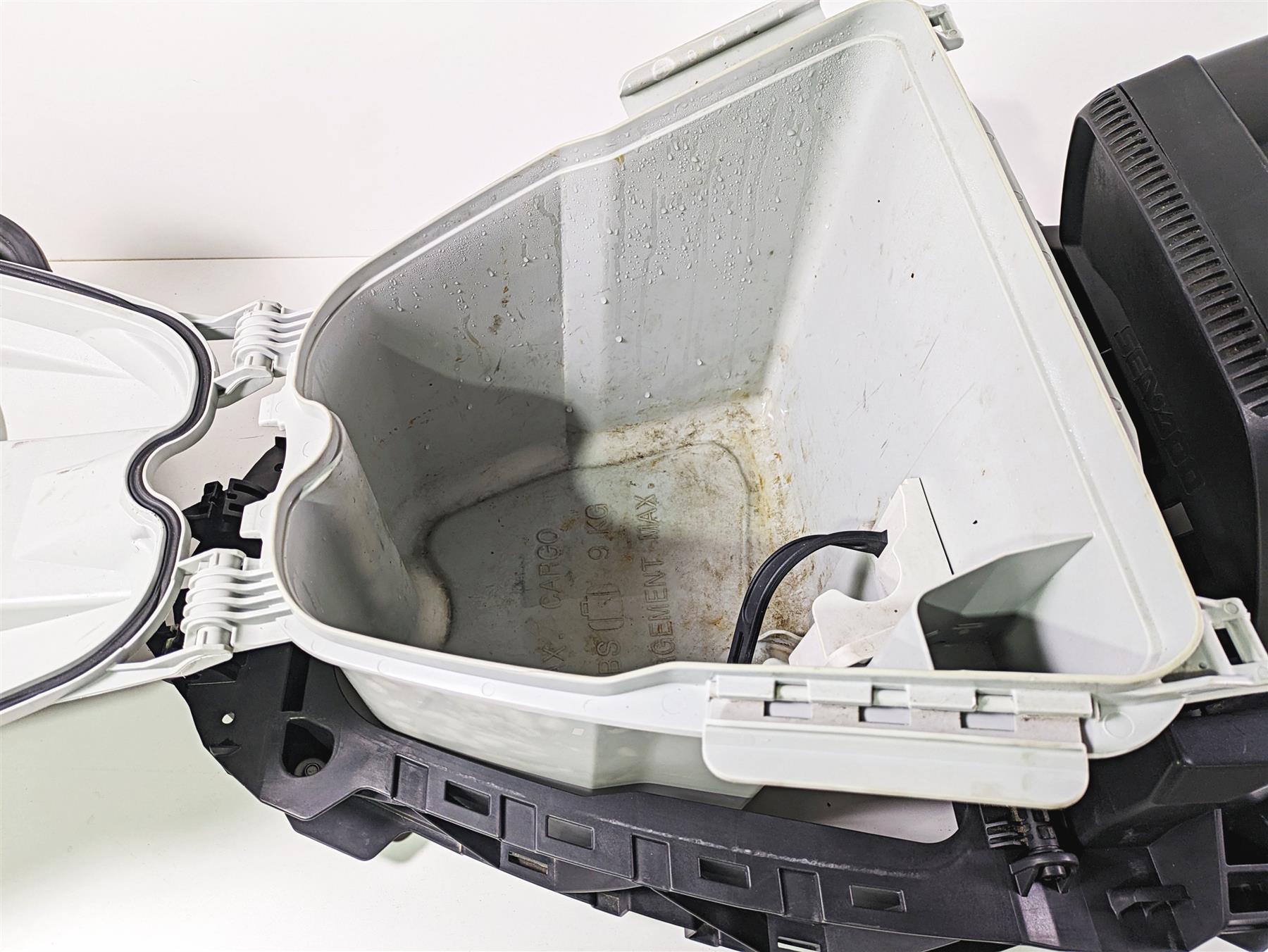 2010 Sea-Doo 4-Tec RXT 215 Center Storage Deck Cover Fairing 291003017 291004595 {{ shop.shopifyCountryName }} - Mototech271