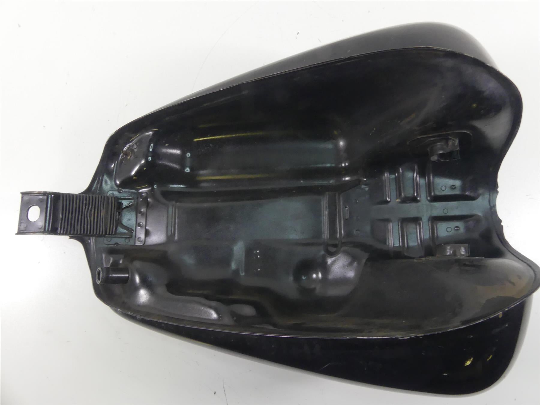 2003 Honda VT750 DC Shadow Spirit Fuel Gas Petrol Tank Reservoir 17520-MCR-A20 {{ shop.shopifyCountryName }} - Mototech271