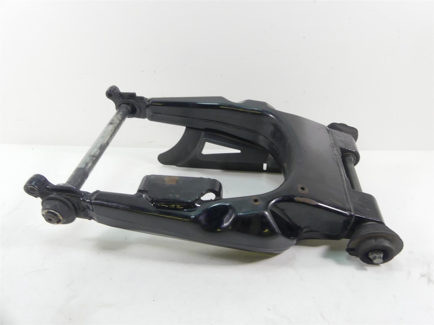 2012 Harley CVO FLHX SE3 Street Glide Rear Swingarm Swing Arm + Axle 45470-09 {{ shop.shopifyCountryName }} - Mototech271