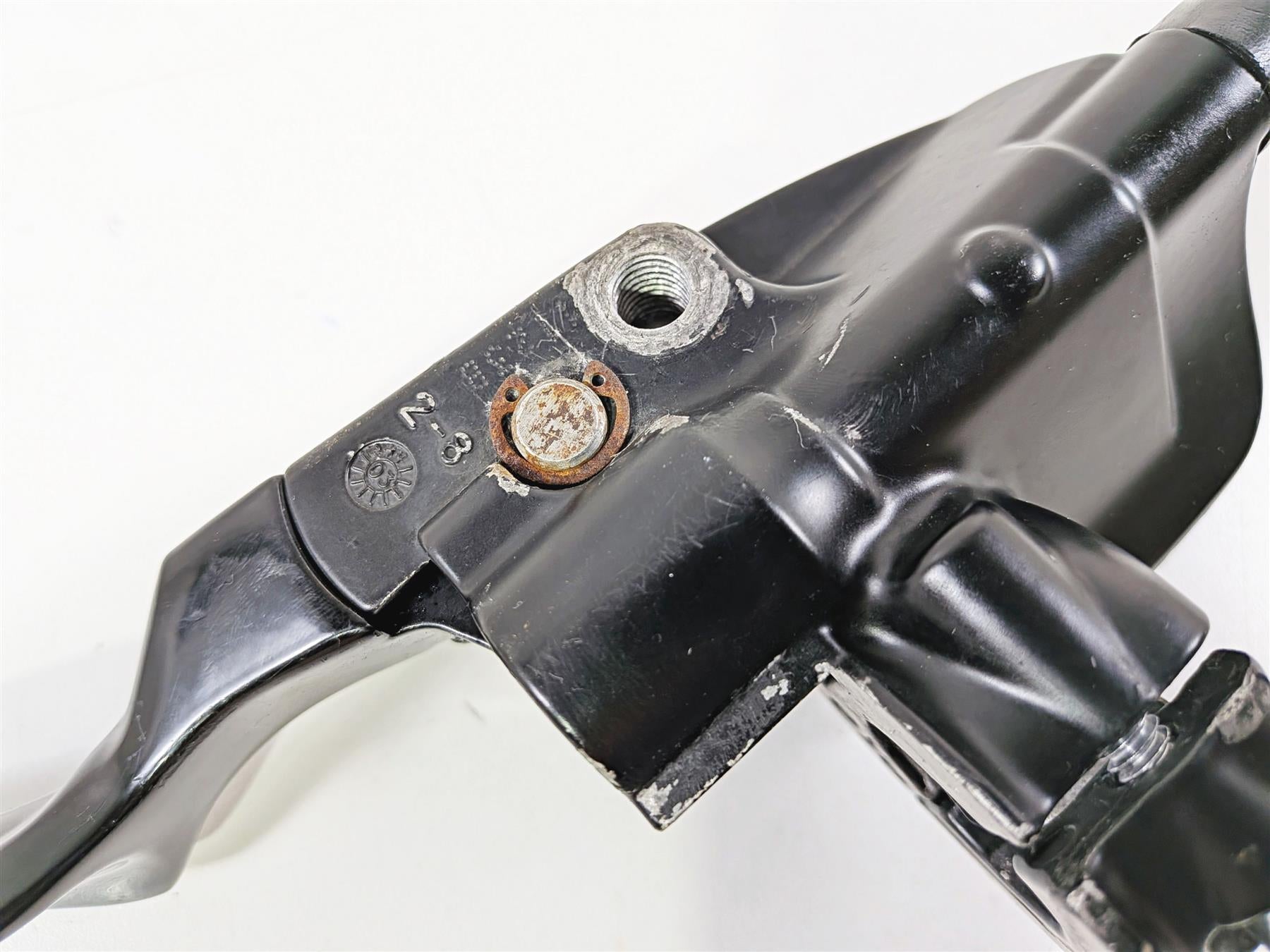 2003 Harley Sportster XL1200 Front Brake Master Cylinder 9/16 45019-96F {{ shop.shopifyCountryName }} - Mototech271