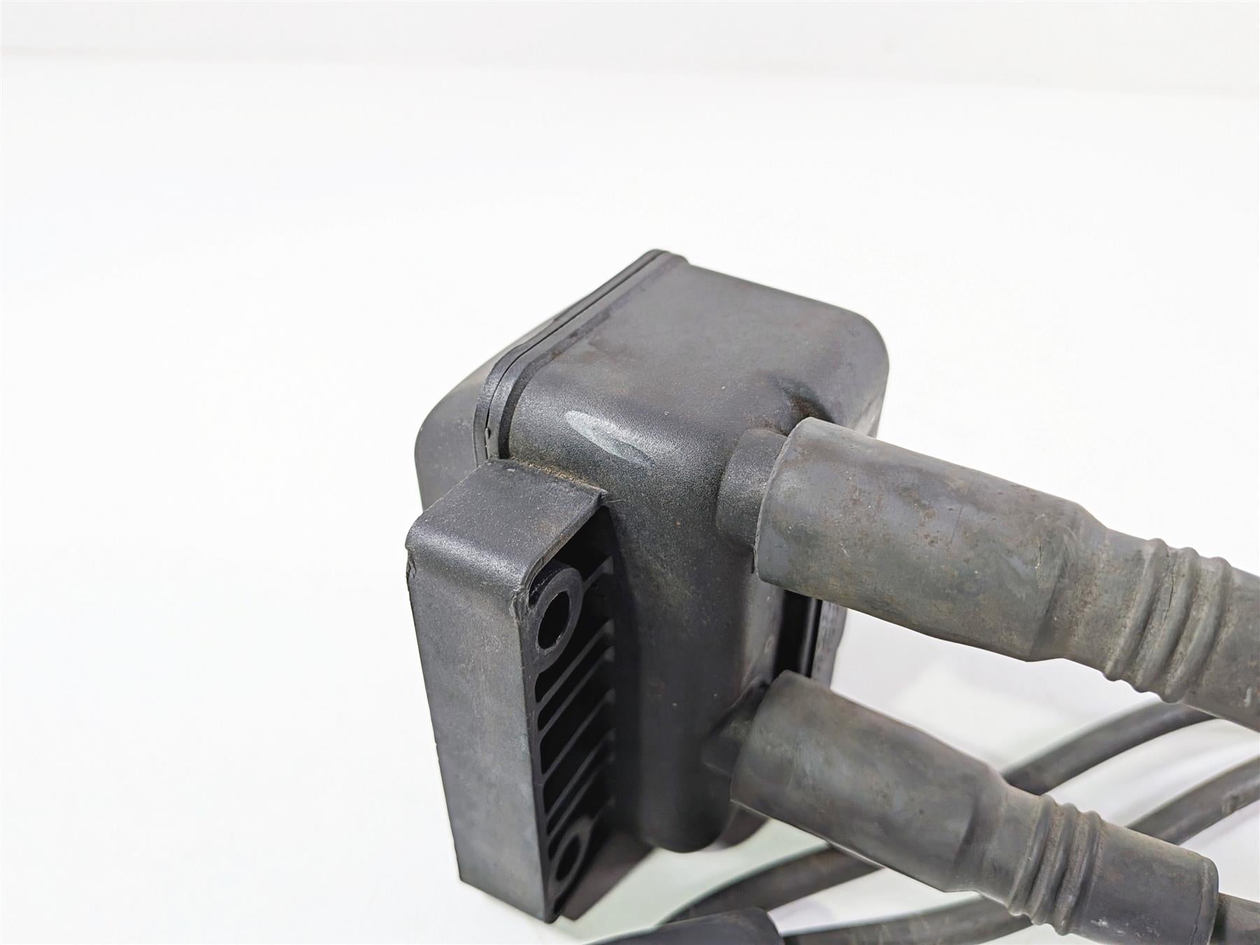 2001 Harley FLHRCI Road King Ignition Coil & Wires & Plugs 31639-99 {{ shop.shopifyCountryName }} - Mototech271