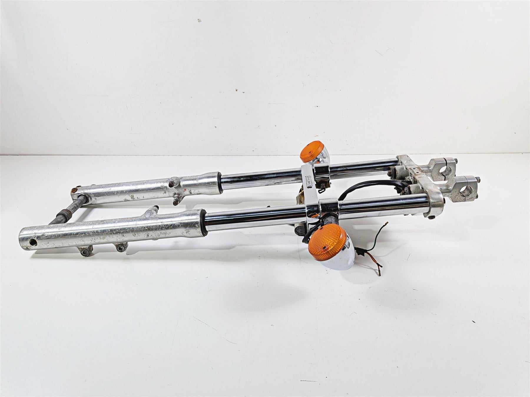 1995 Honda VT600 CD Shadow Deluxe Front End Forks 51400-MZ8-004 51500-MZ8-611 {{ shop.shopifyCountryName }} - Mototech271