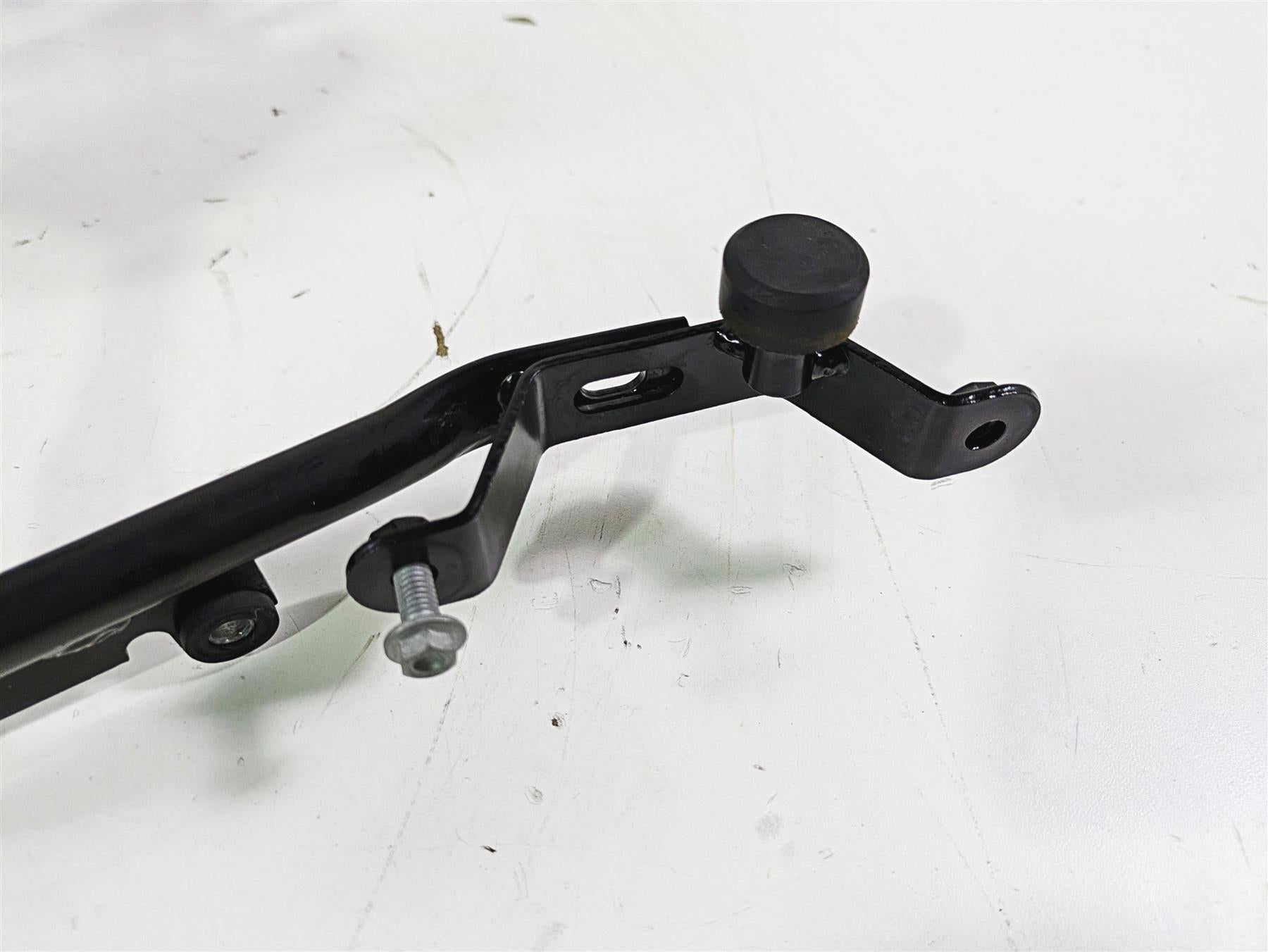 2016 Moto Guzzi Stelvio 1200 8V NTX Front Fairing Stay Holder Carrier 886646 {{ shop.shopifyCountryName }} - Mototech271
