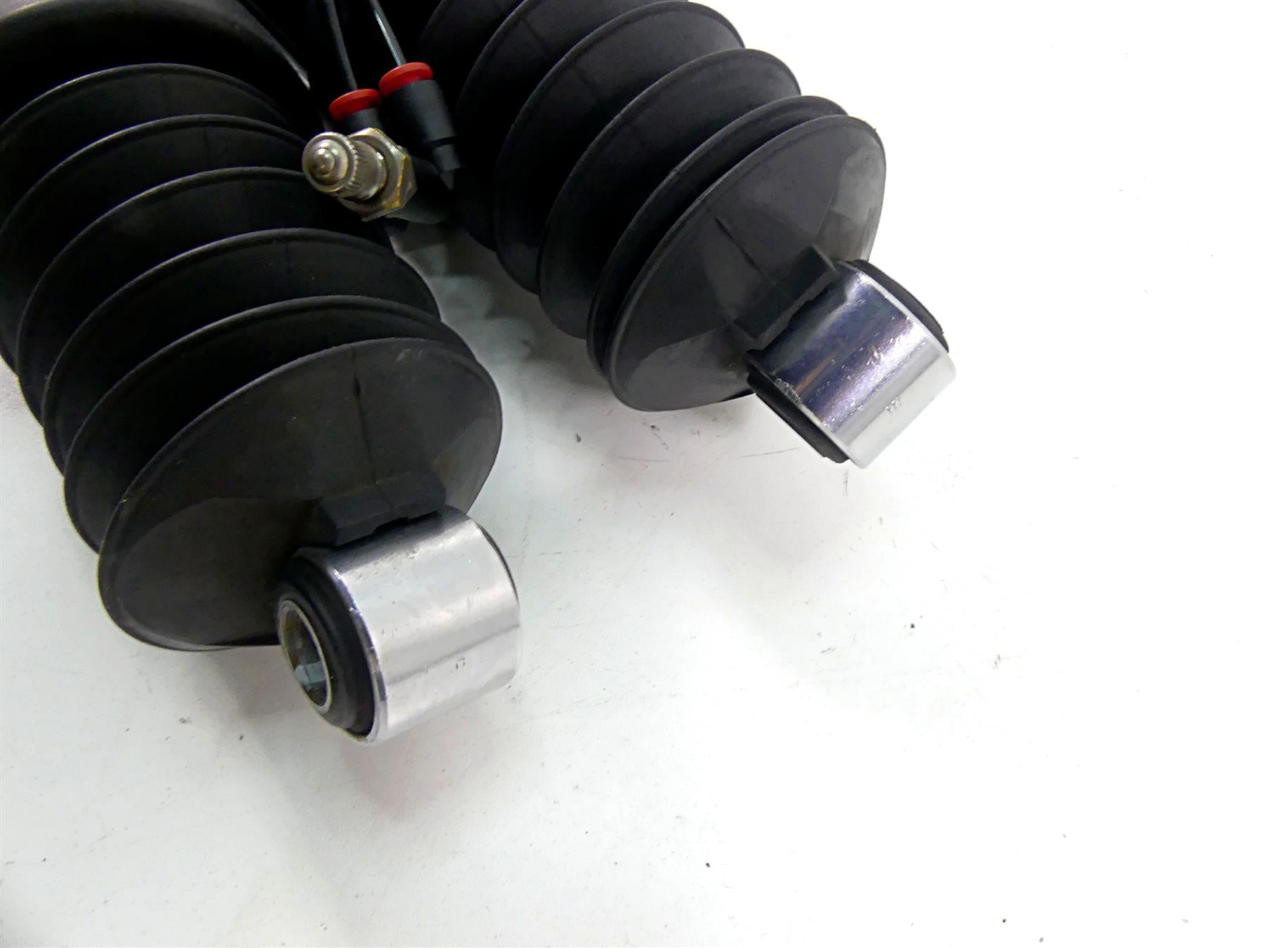 2007 Harley Touring FLHRSE CVO Road King Rear 12" Shock Damper Set 54669-07 {{ shop.shopifyCountryName }} - Mototech271