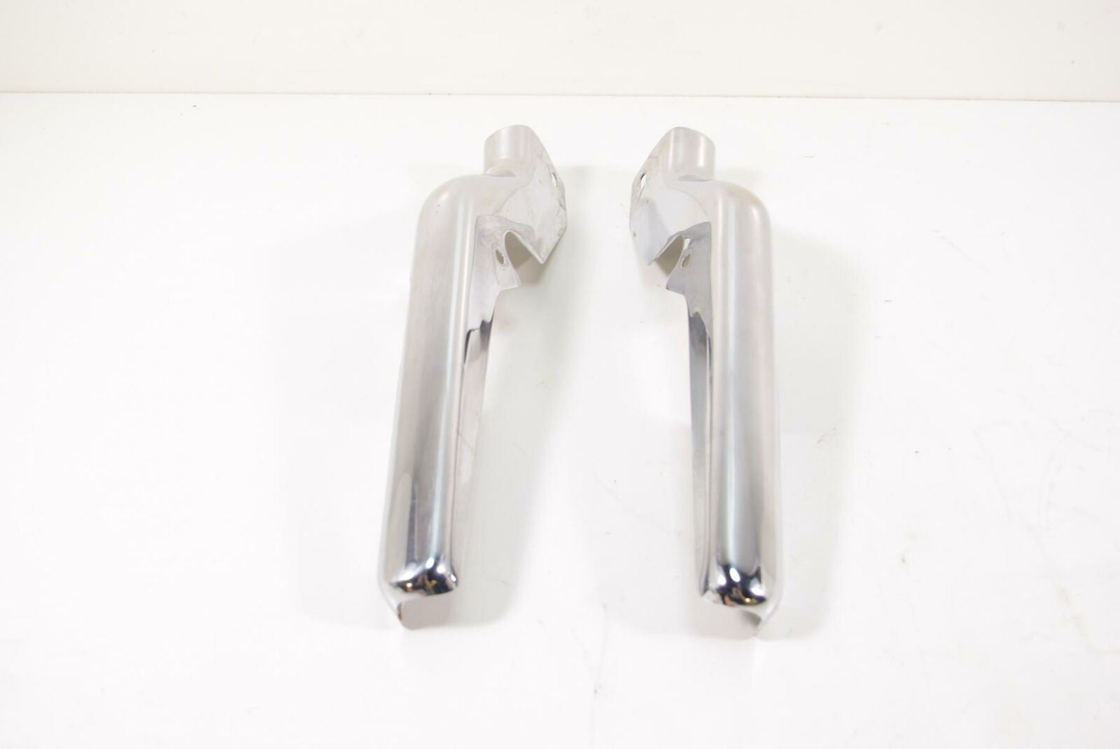 2000 Harley Touring FLHR Road King Rear Frame Fender Chrome Strut Covers 47502-9 {{ shop.shopifyCountryName }} - Mototech271