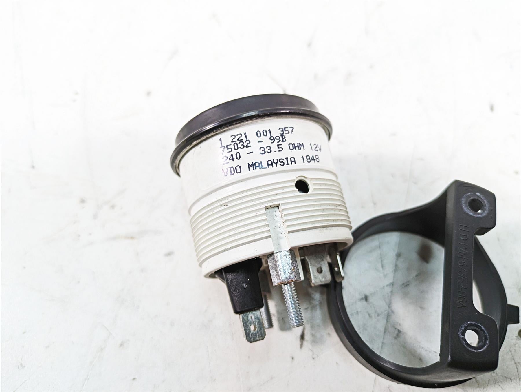 2009 Harley Touring FLHTCU Electra Glide Oil Pressure Gauge Instrument 75032-99B {{ shop.shopifyCountryName }} - Mototech271