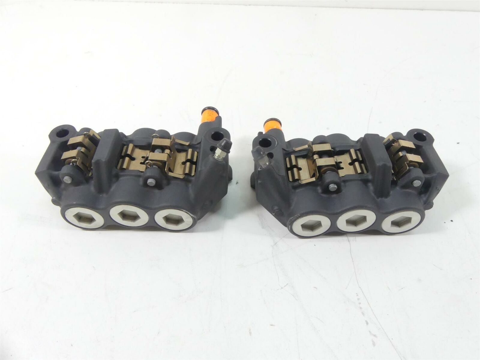 2020 Yamaha VMX17 1700 Front Brake Caliper Set 4C8-2580T-10-00 2S3-2580U-00-00 | Mototech271