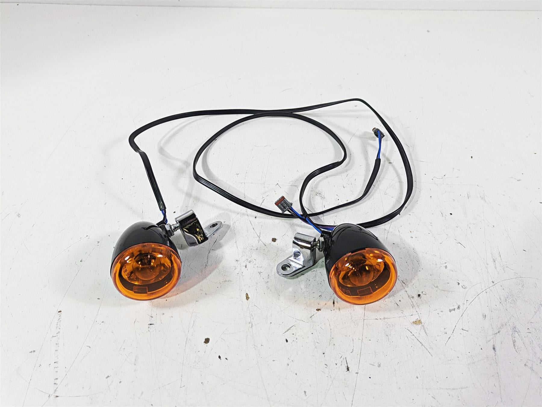 2021 Harley Softail FLSL Slim Front Blinker Turn Signal Set 67800523 | Mototech271